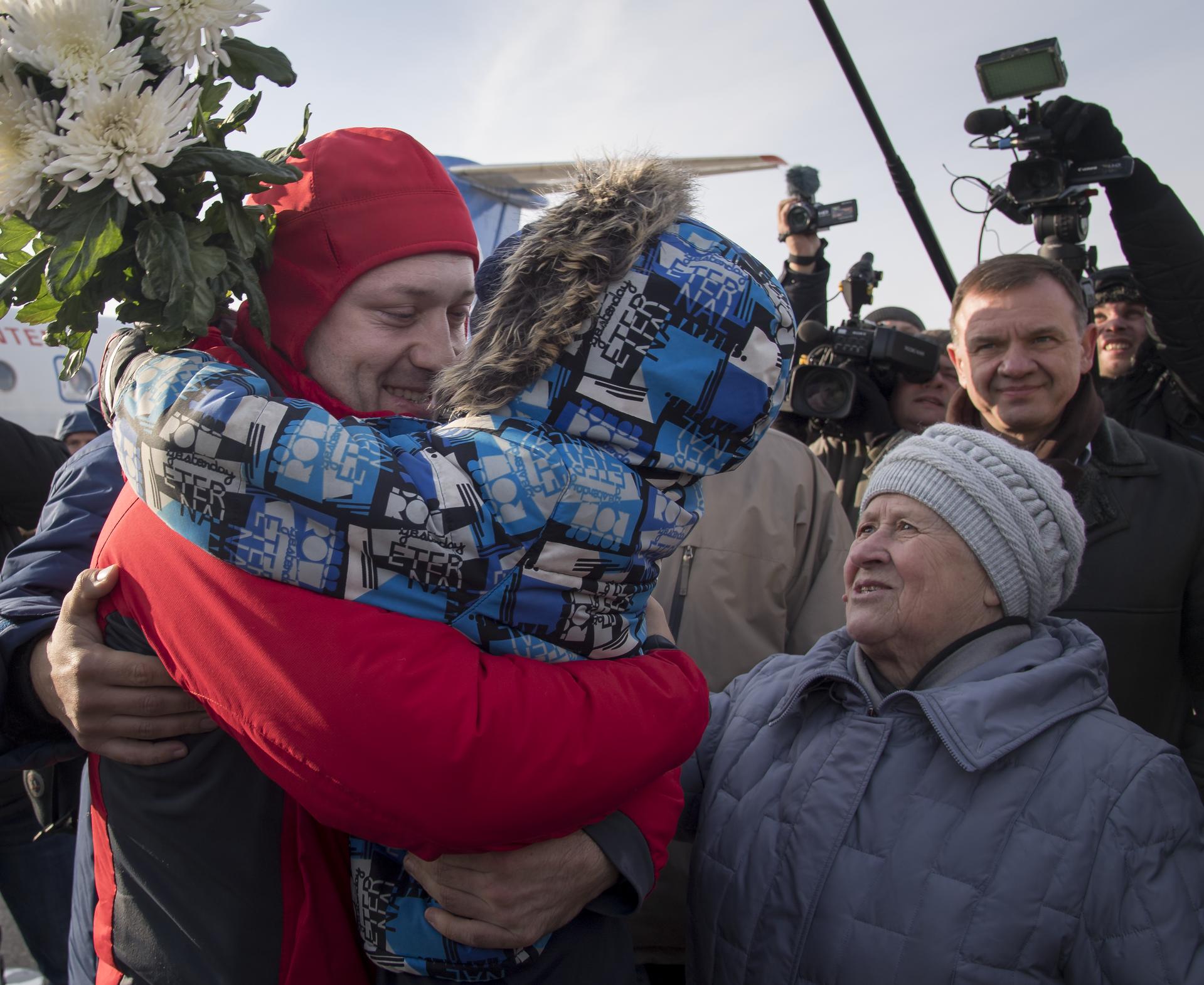 Expedition 54 Soyuz MS-06 Landing