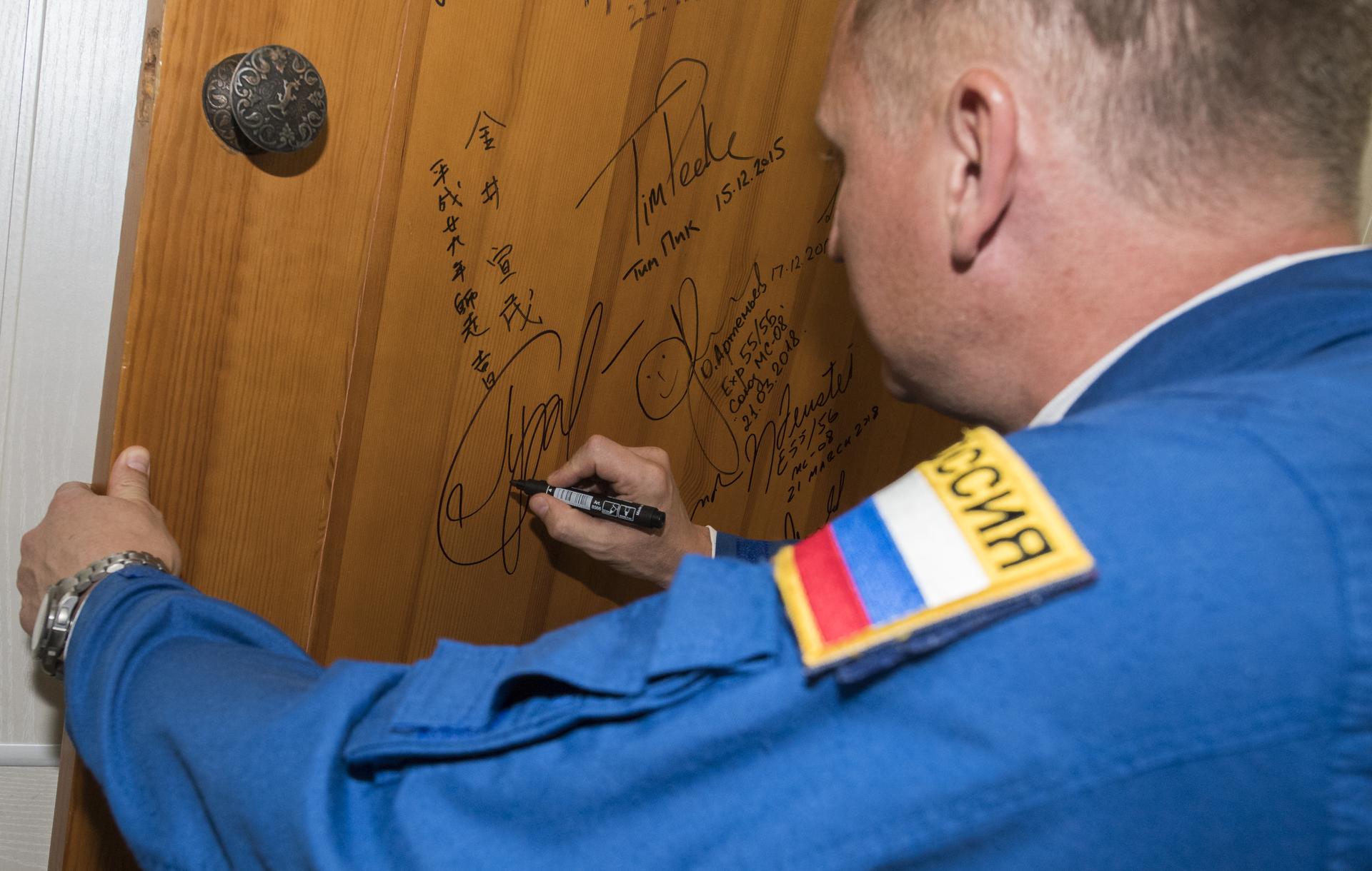 Expedition 56 Preflight