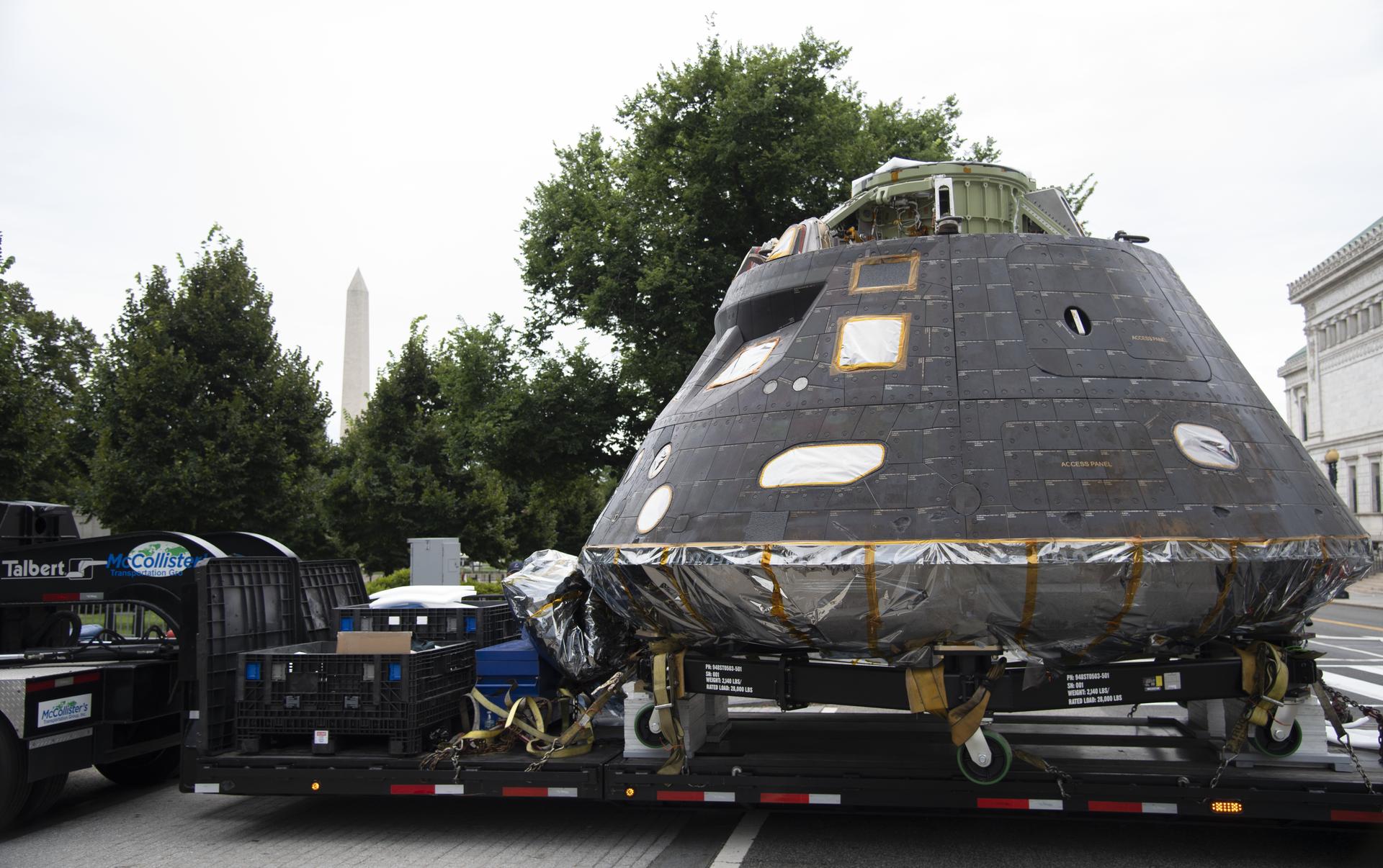Orion Arrival at White House Complex