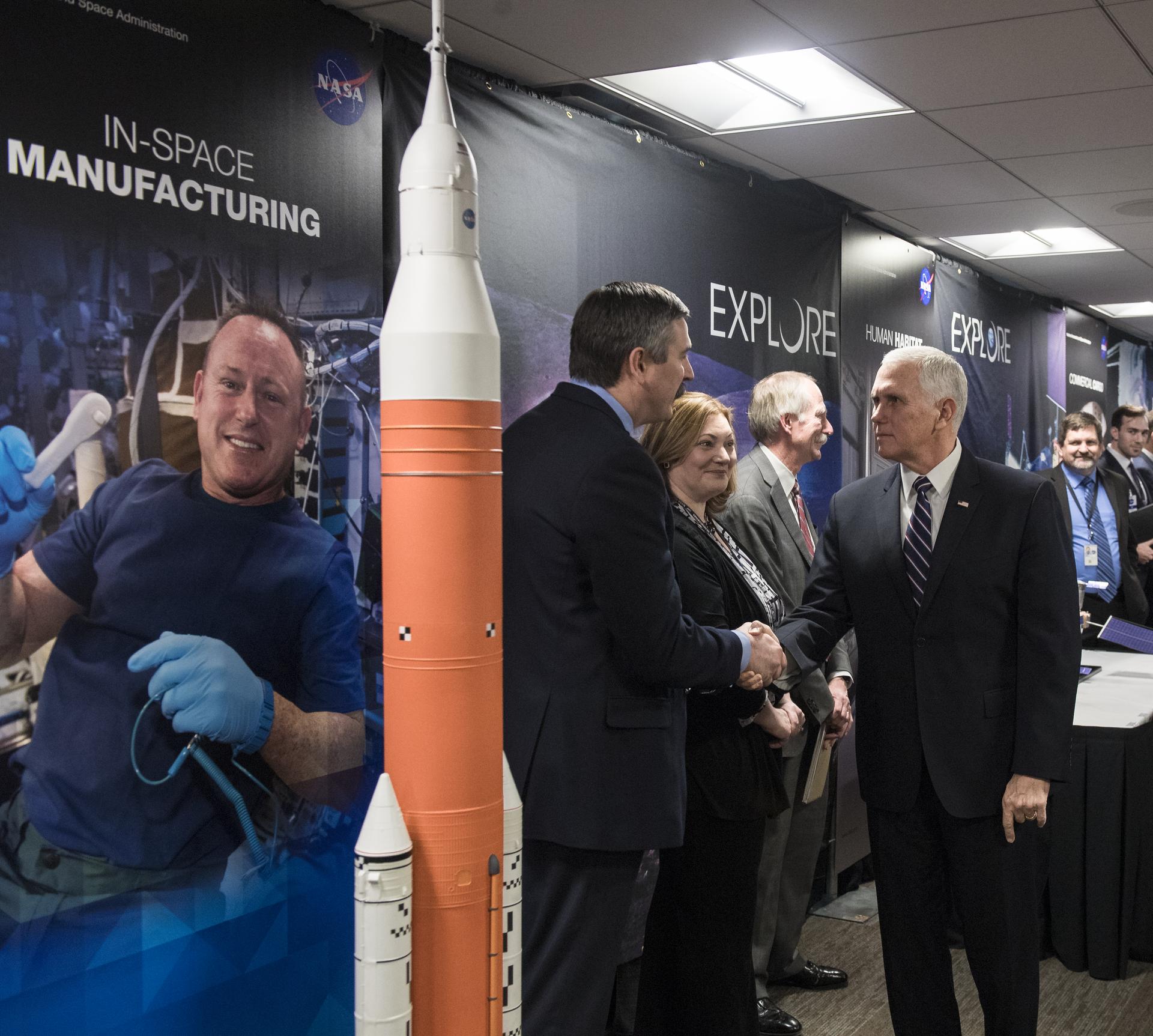 Vice President Meets with NASA Employees
