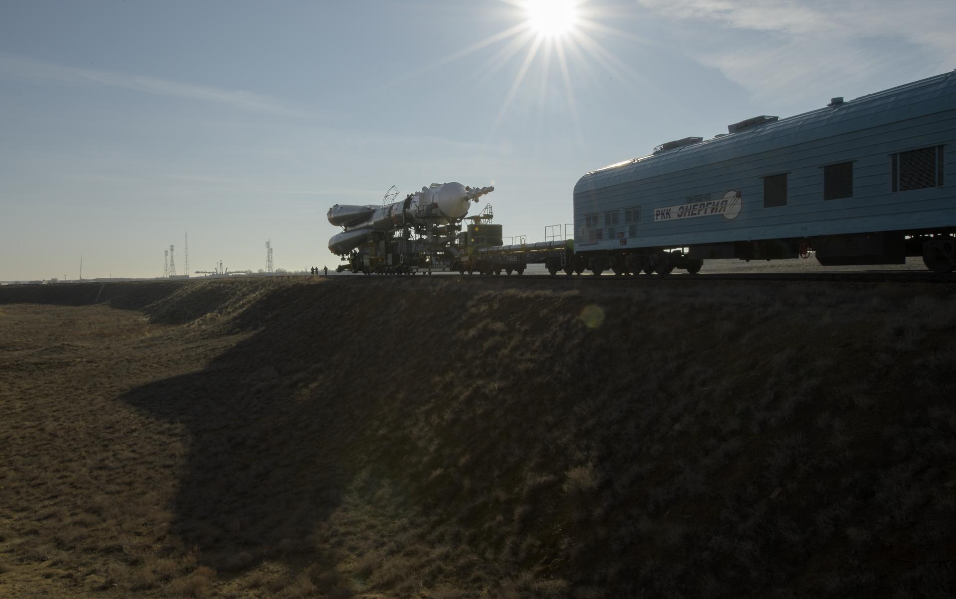 Expedition 59 Soyuz Rollout