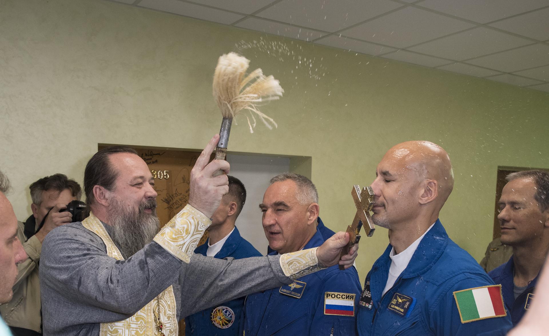 Expedition 60 Preflight
