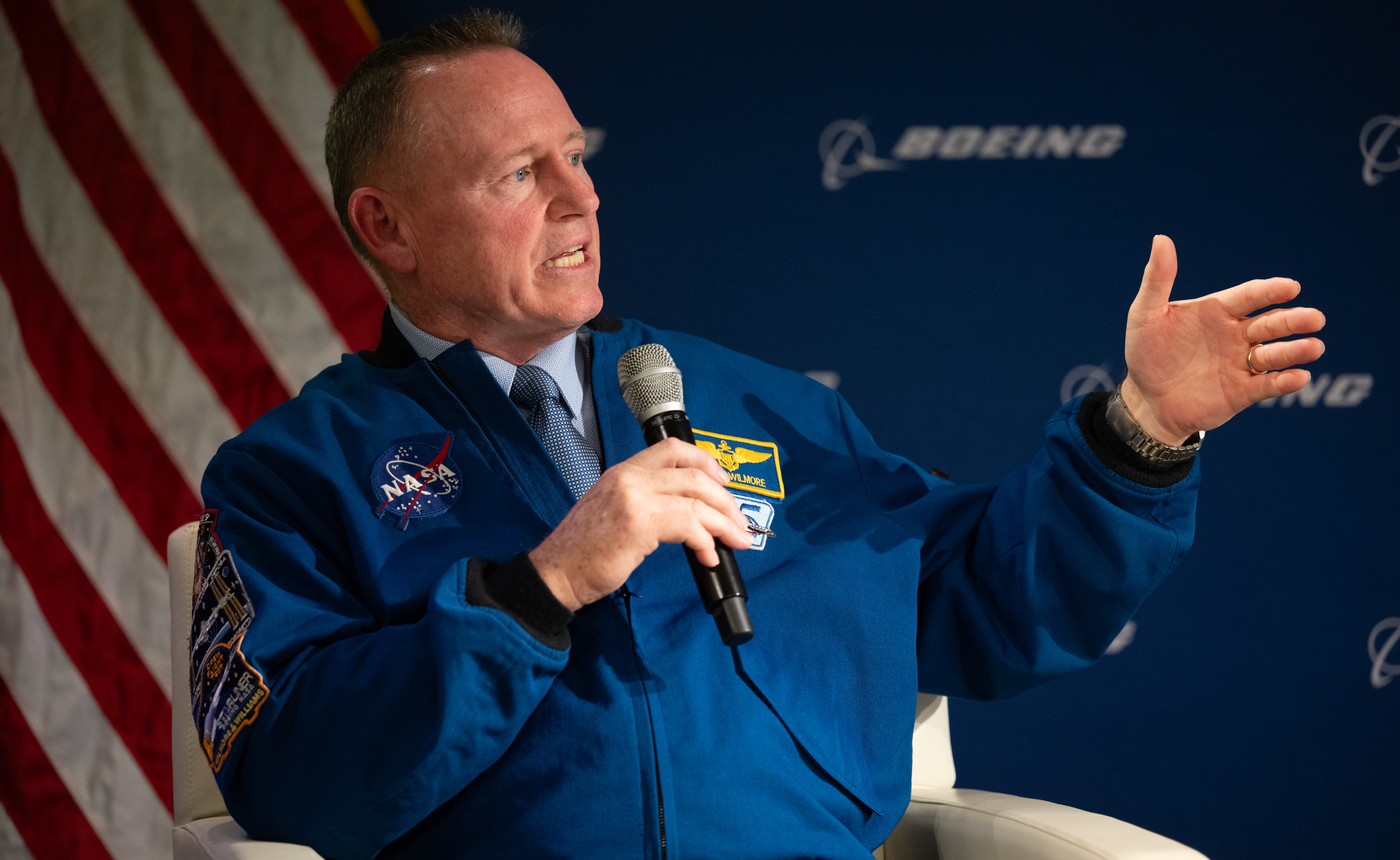 NASA Astronauts Wilmore and Williams at Boeing Headquarters