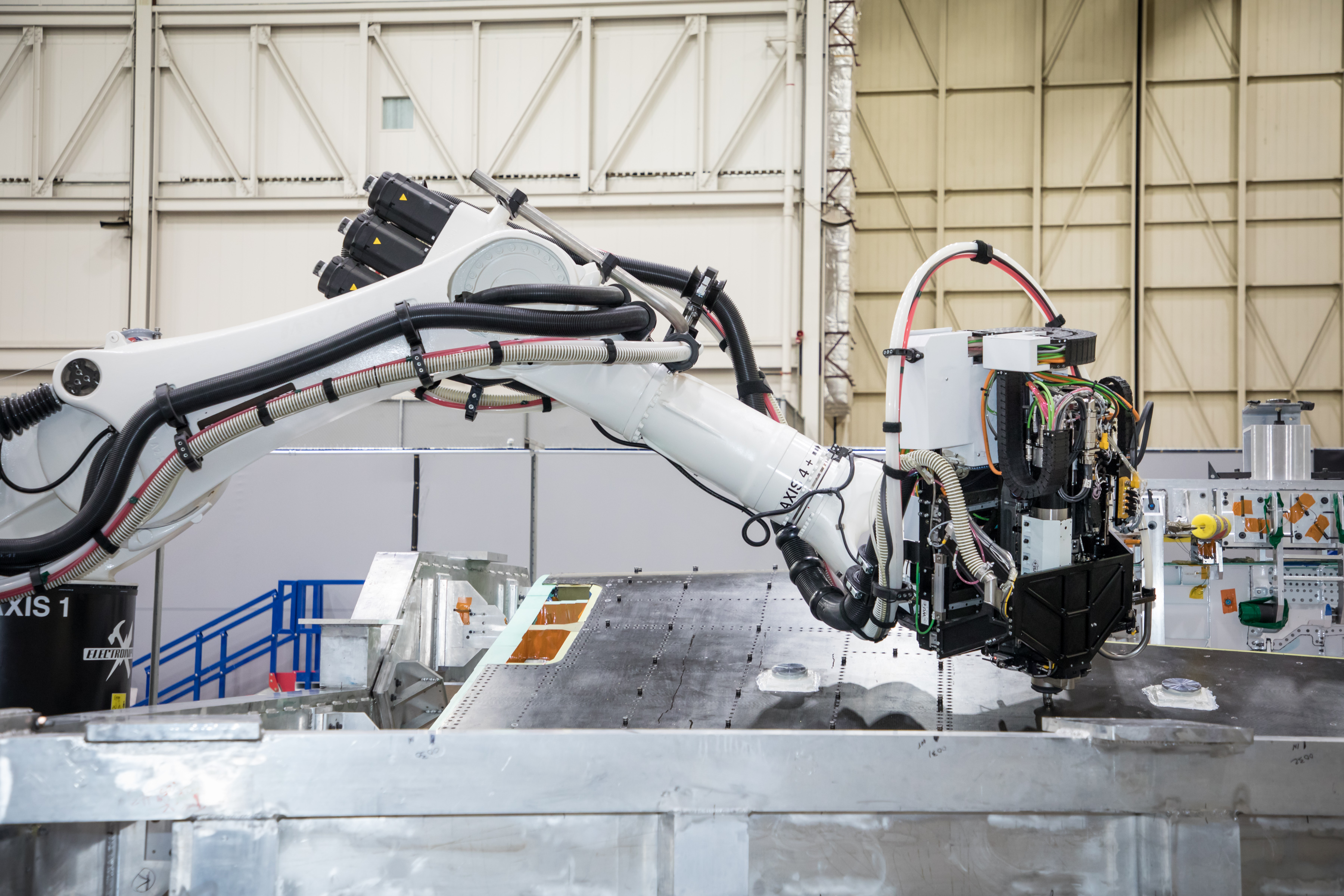 SEG 410 Main Wing, COBRA Drillng Machine, Drilling Lower Wing Sk