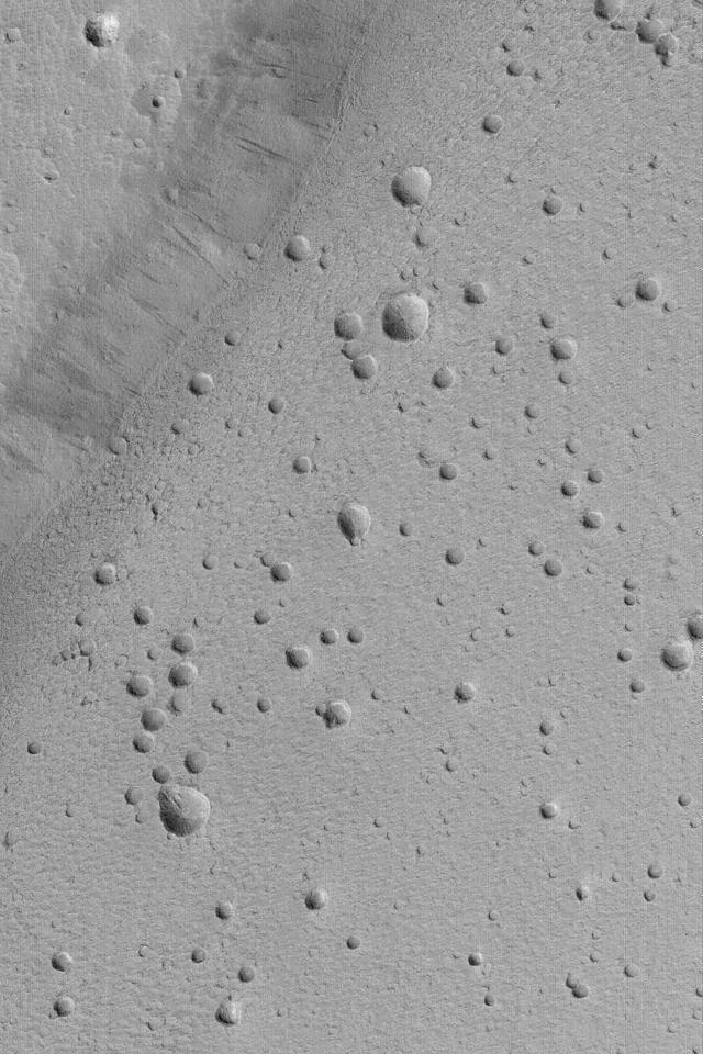 Ceraunius Caldera Floor