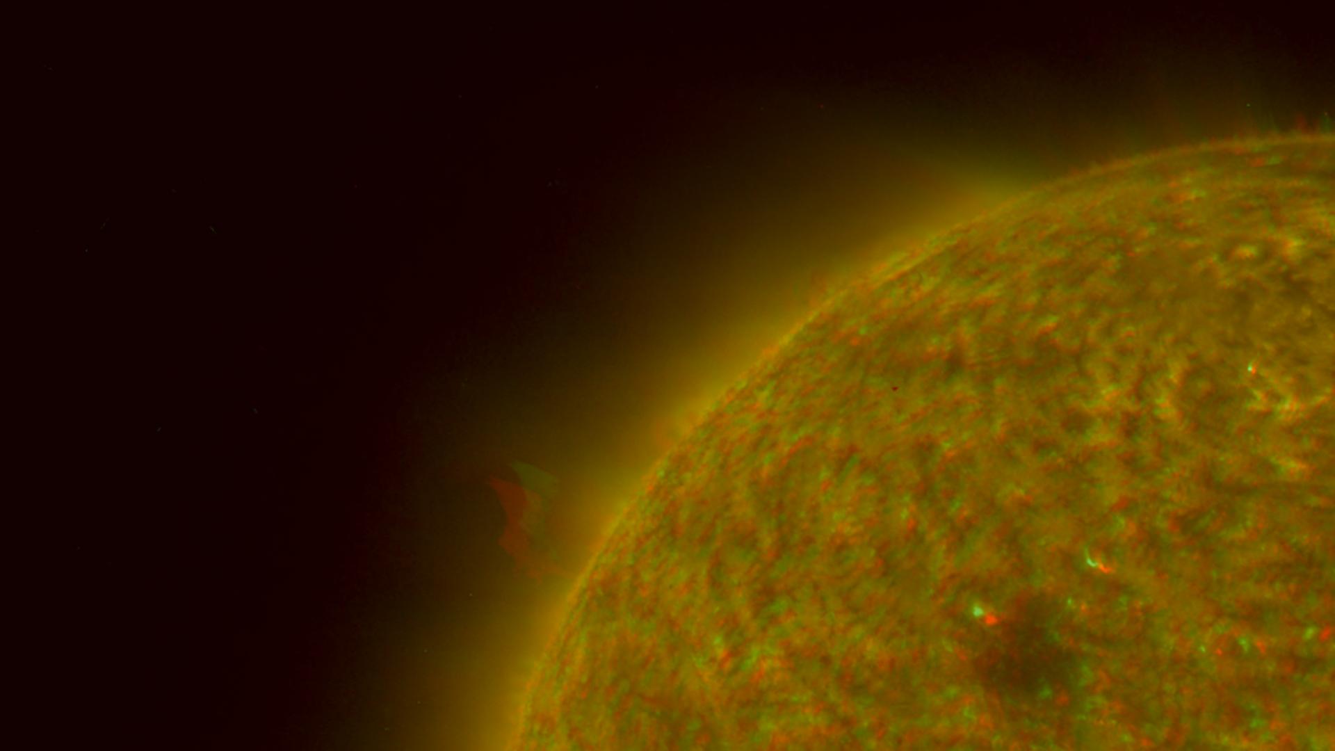 Left Limb of North Pole of the Sun, March 20, 2007 Anaglyph