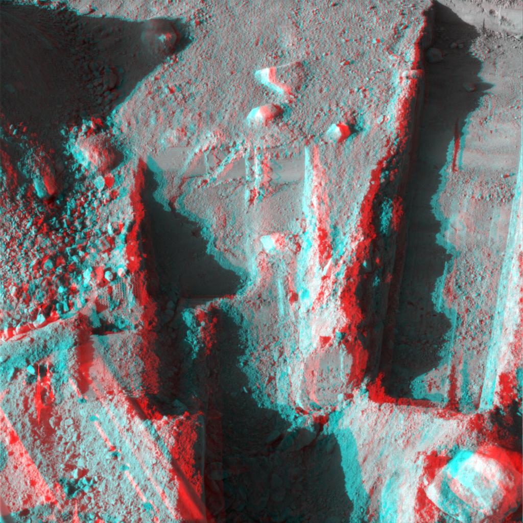 Phoenix Deepens Trenches on Mars 3-D