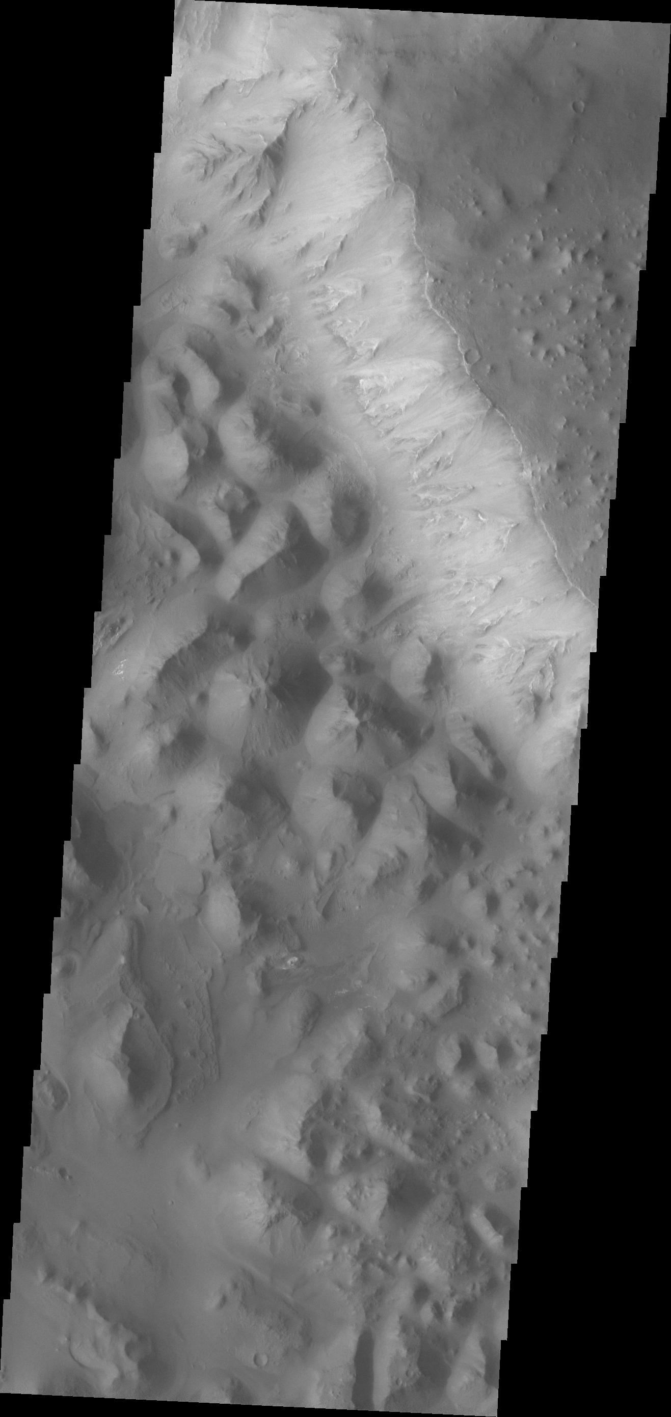 Eos Chasma