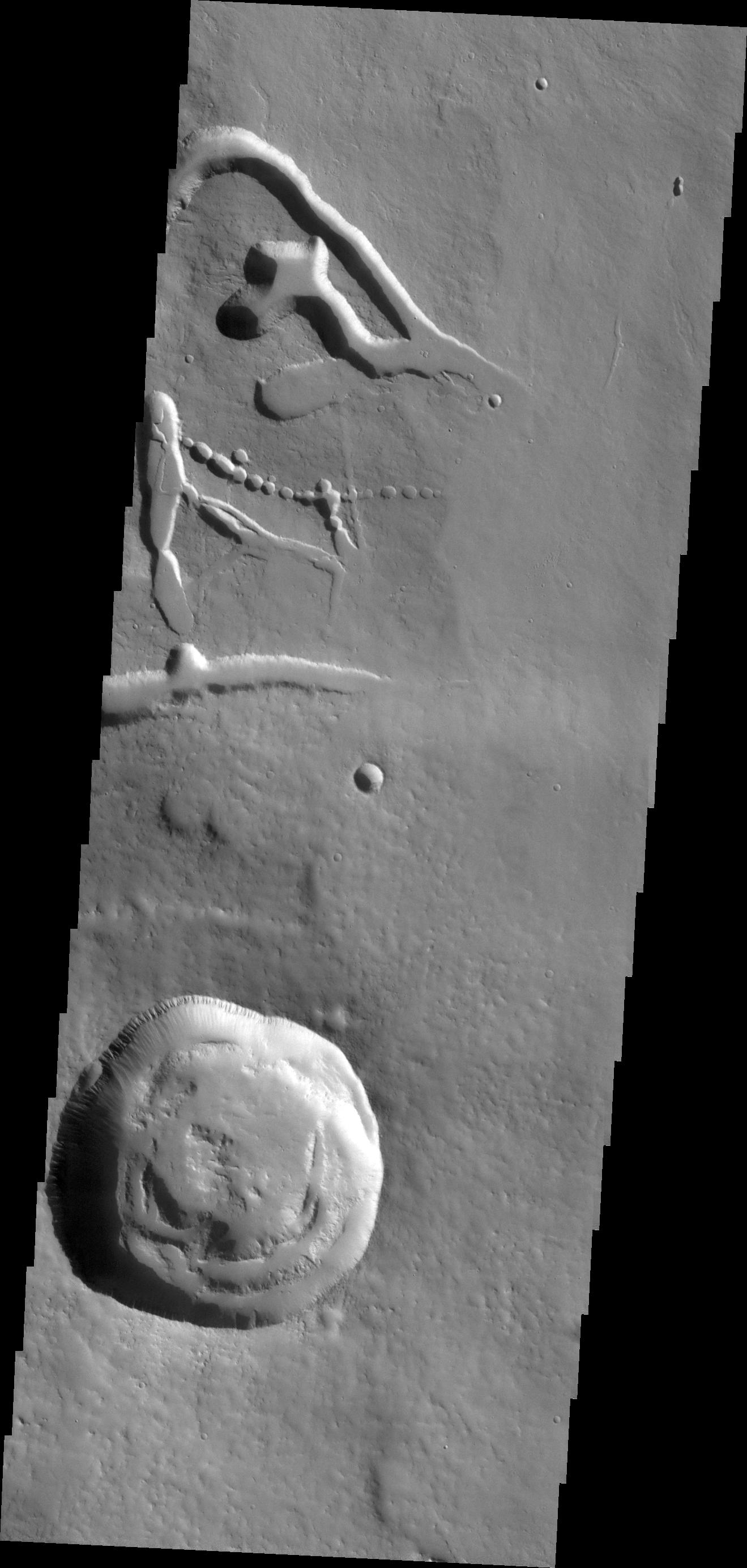 Ascraeus Mons