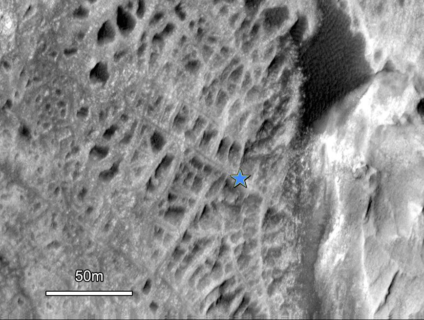 Cemented Fractures in Mountain Inside Gale Crater on Mars
