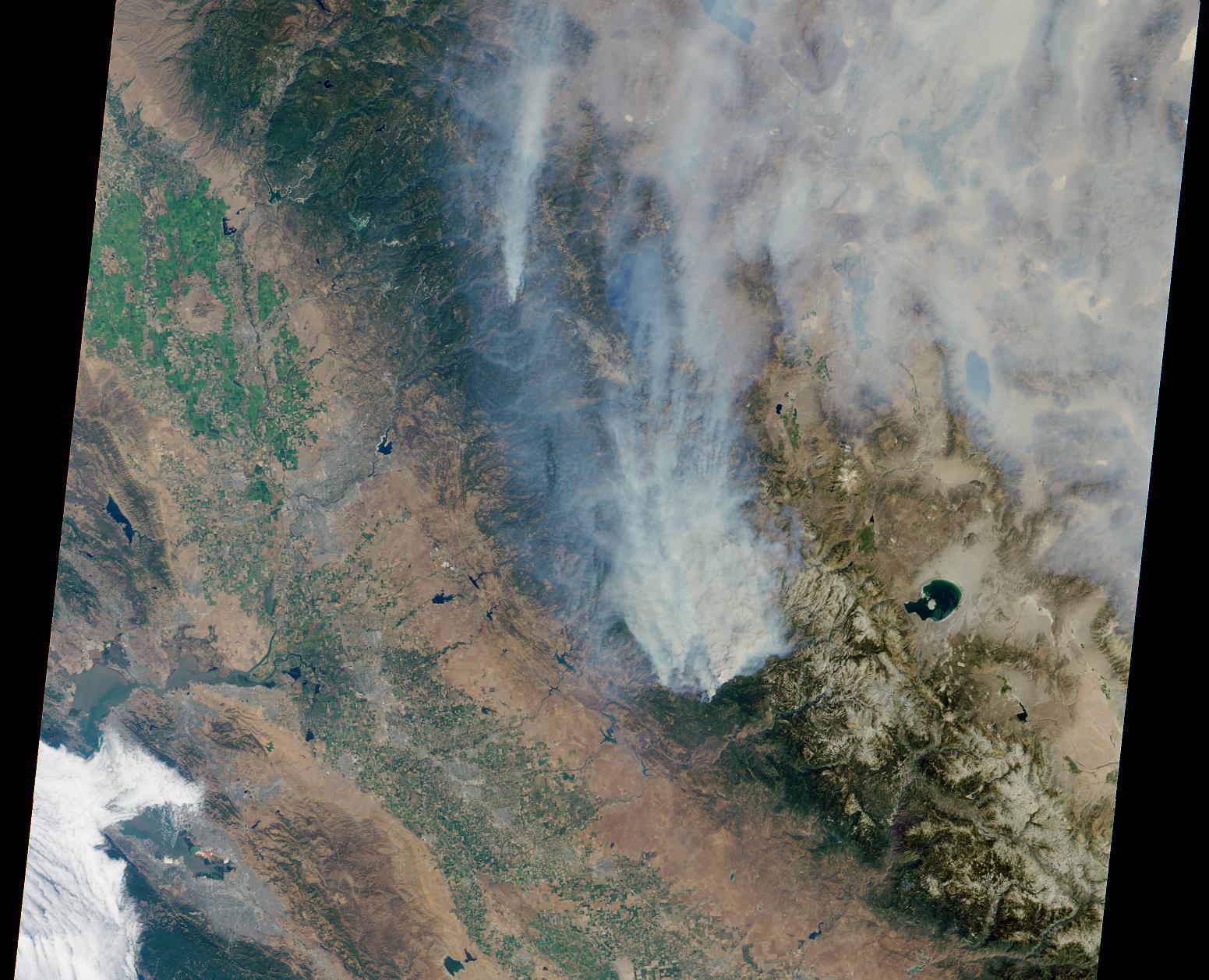 NASA Terra Spacecraft Eyes Smoke Plumes from Massive Rim Fire Near Yosemite