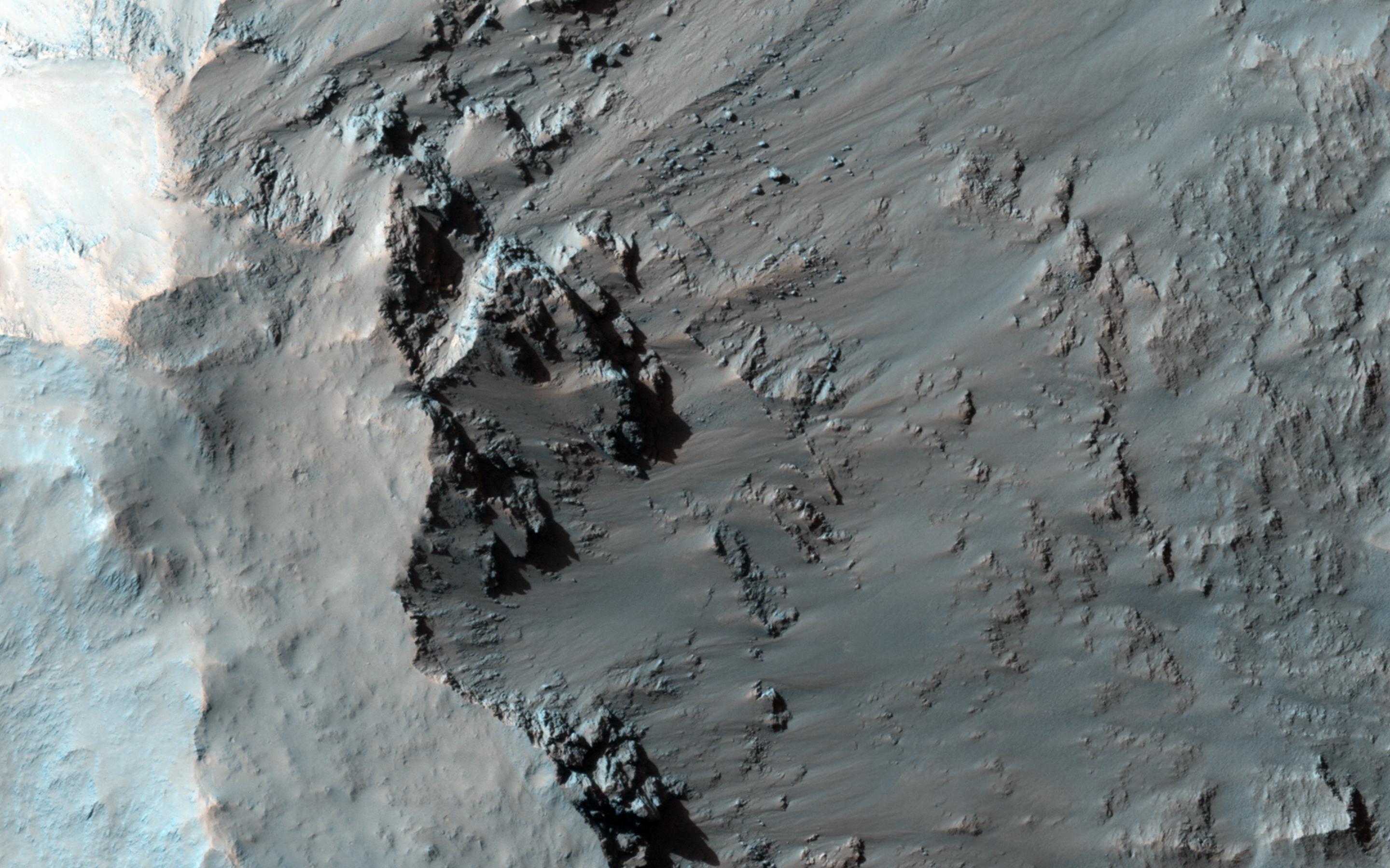 Possible Opaline Silica in the Central Uplift of Elorza Crater