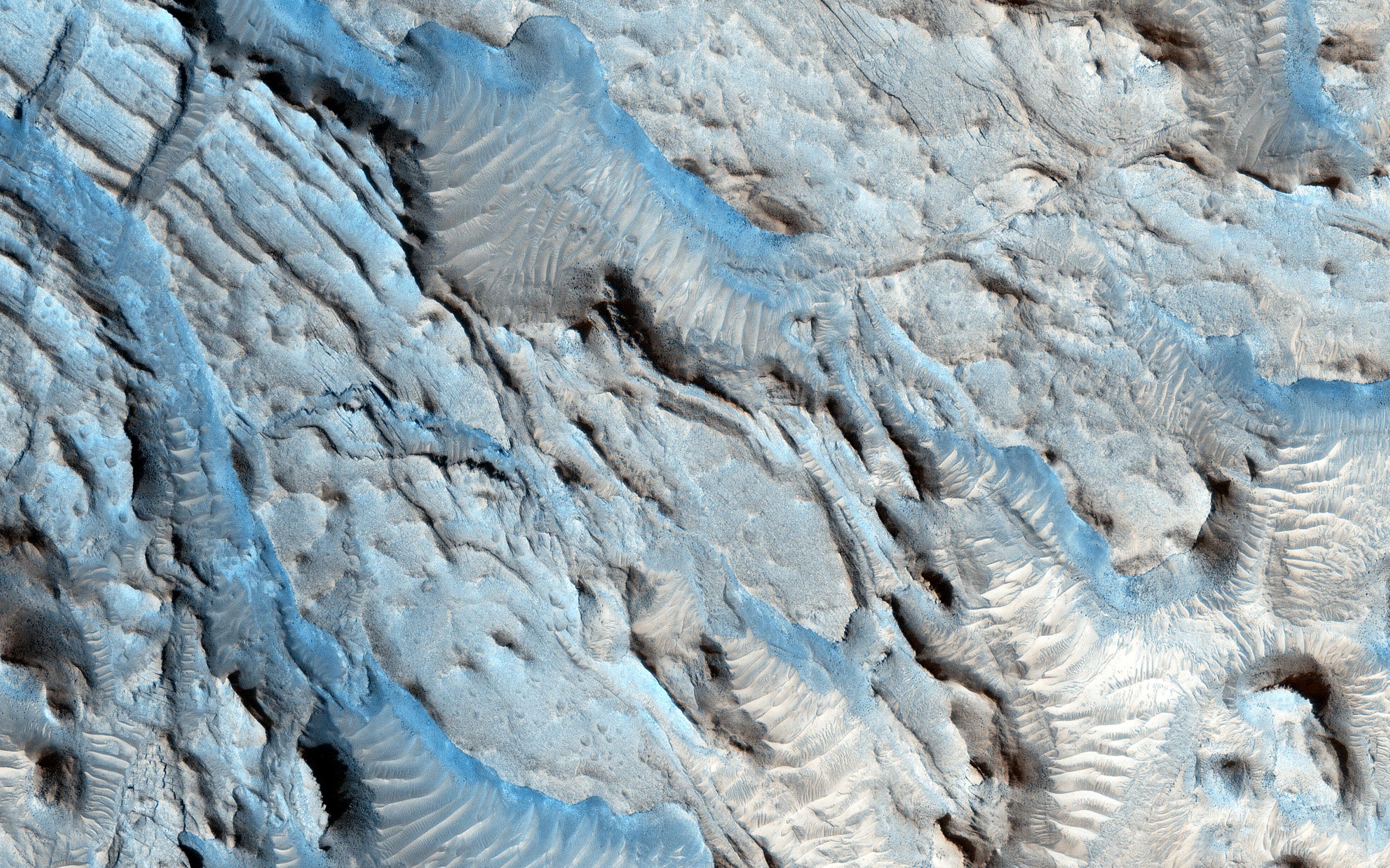 Small Channels and a Rocky Patch in the Cydonia Region