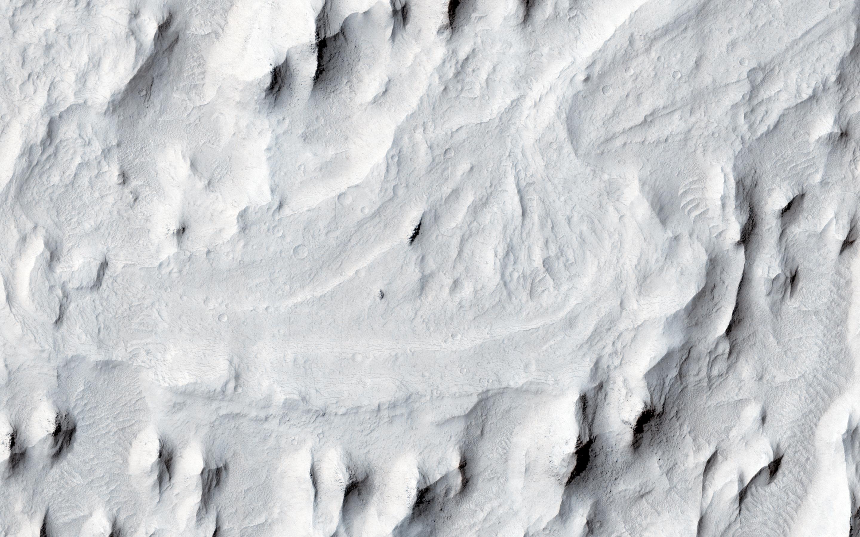 Meanders in Ridge Form in the Zephyria Region