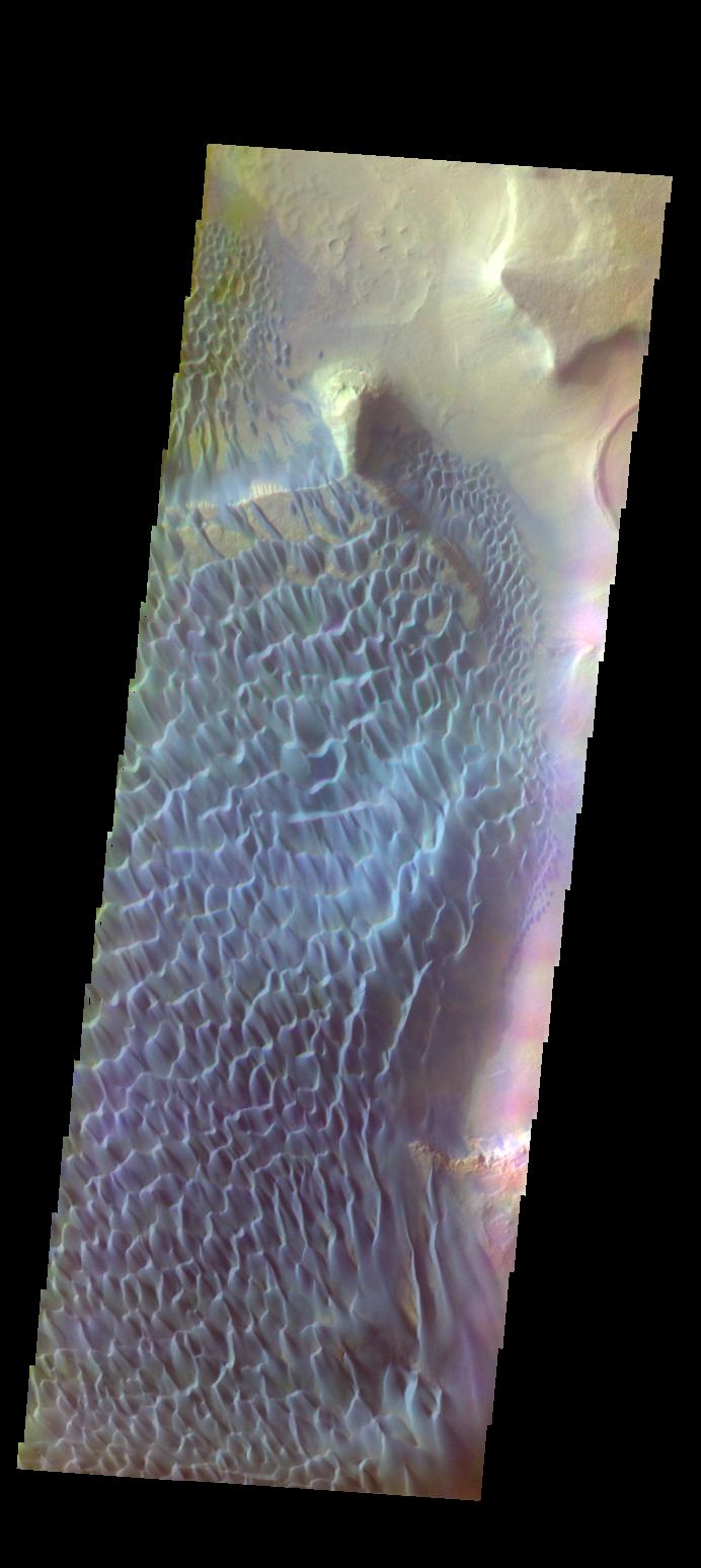 Rabe Crater Dunes - False Color