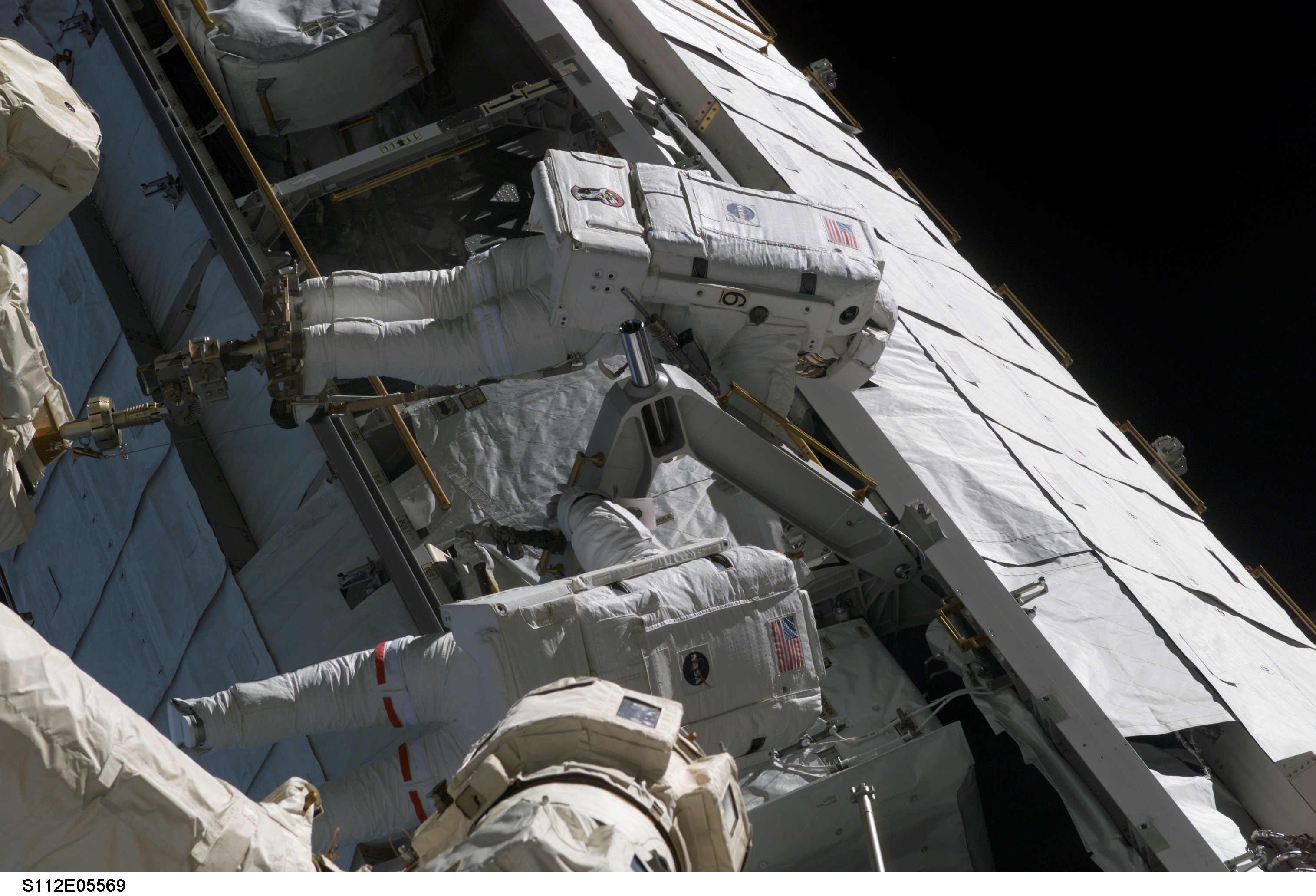 MS Sellers and Wolf on S1 truss during EVA 3