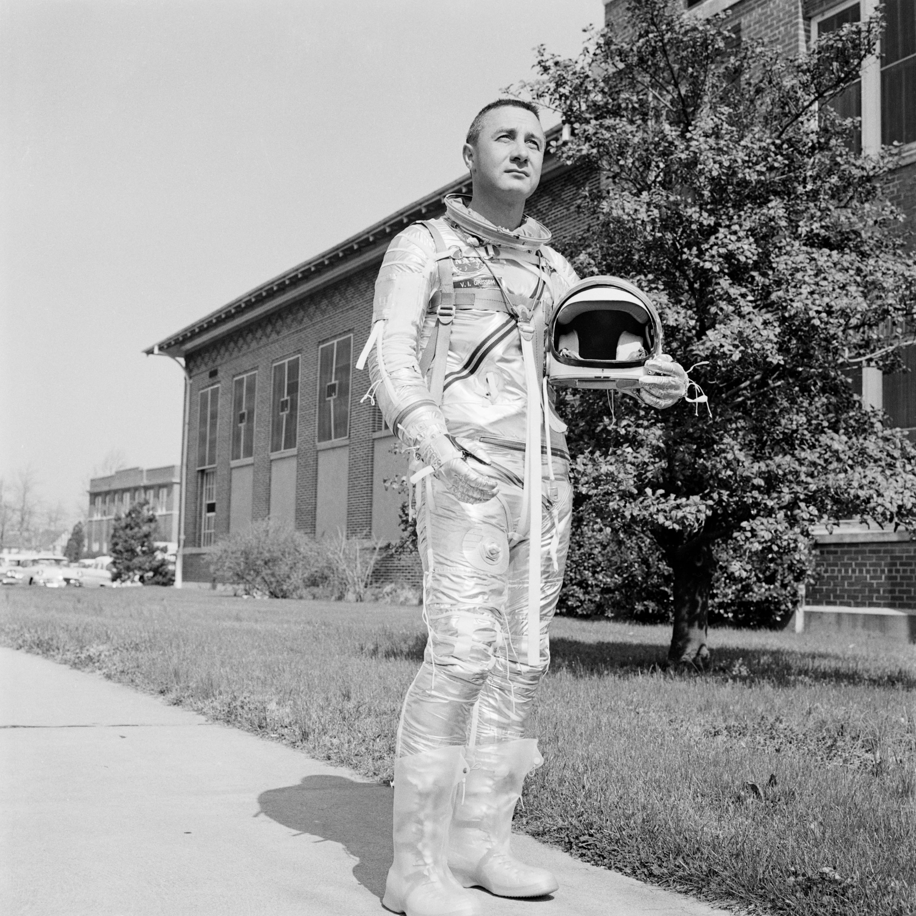 GRISSOM, GUS - PRESSURE SUIT