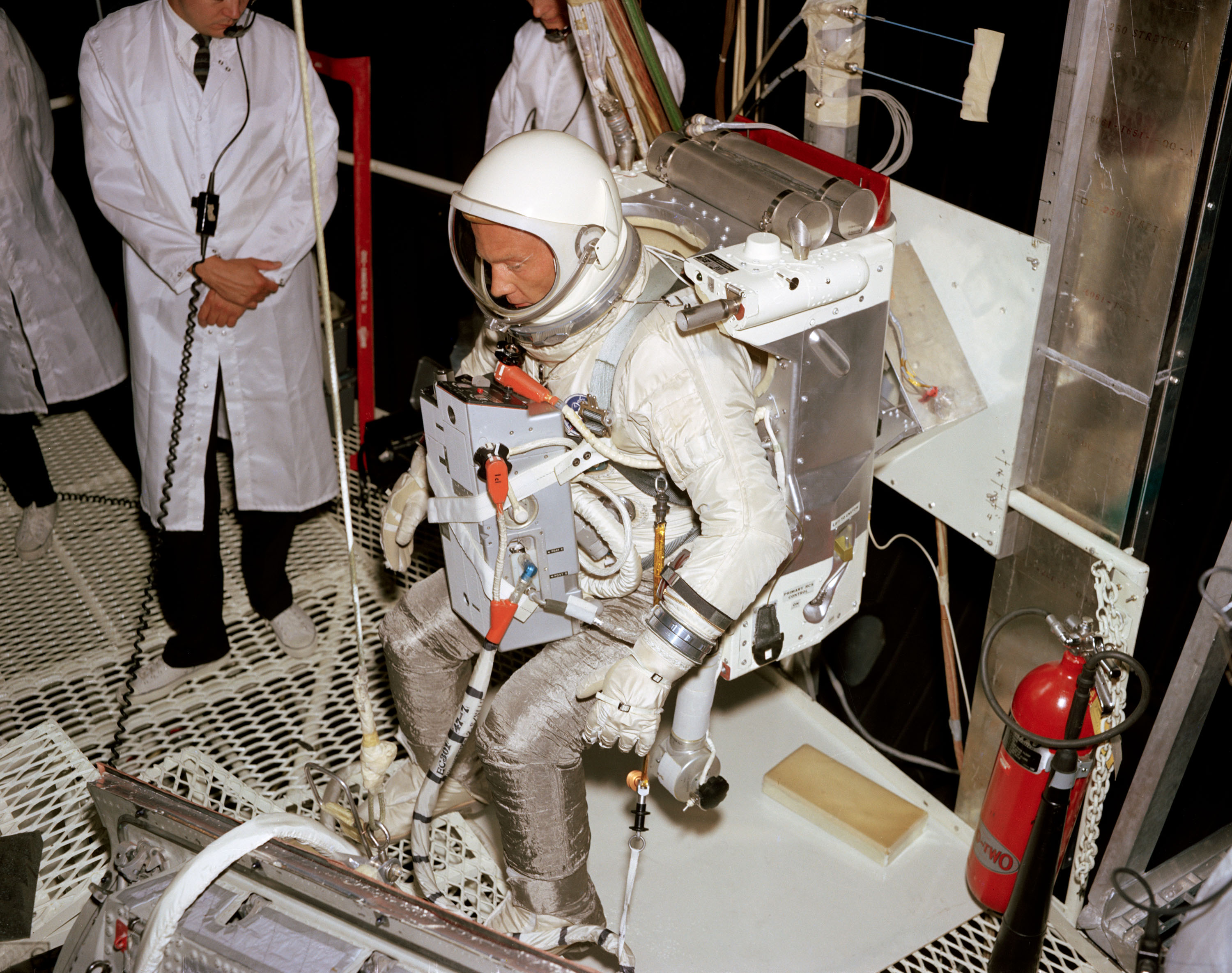 ASTRONAUT MANEUVERING UNIT (AMU) - GEMINI 12 - EVALUATION - ASTRONAUT ALDRIN - MCDONNELL AIRCRAFT CORP. (MDAC), M0