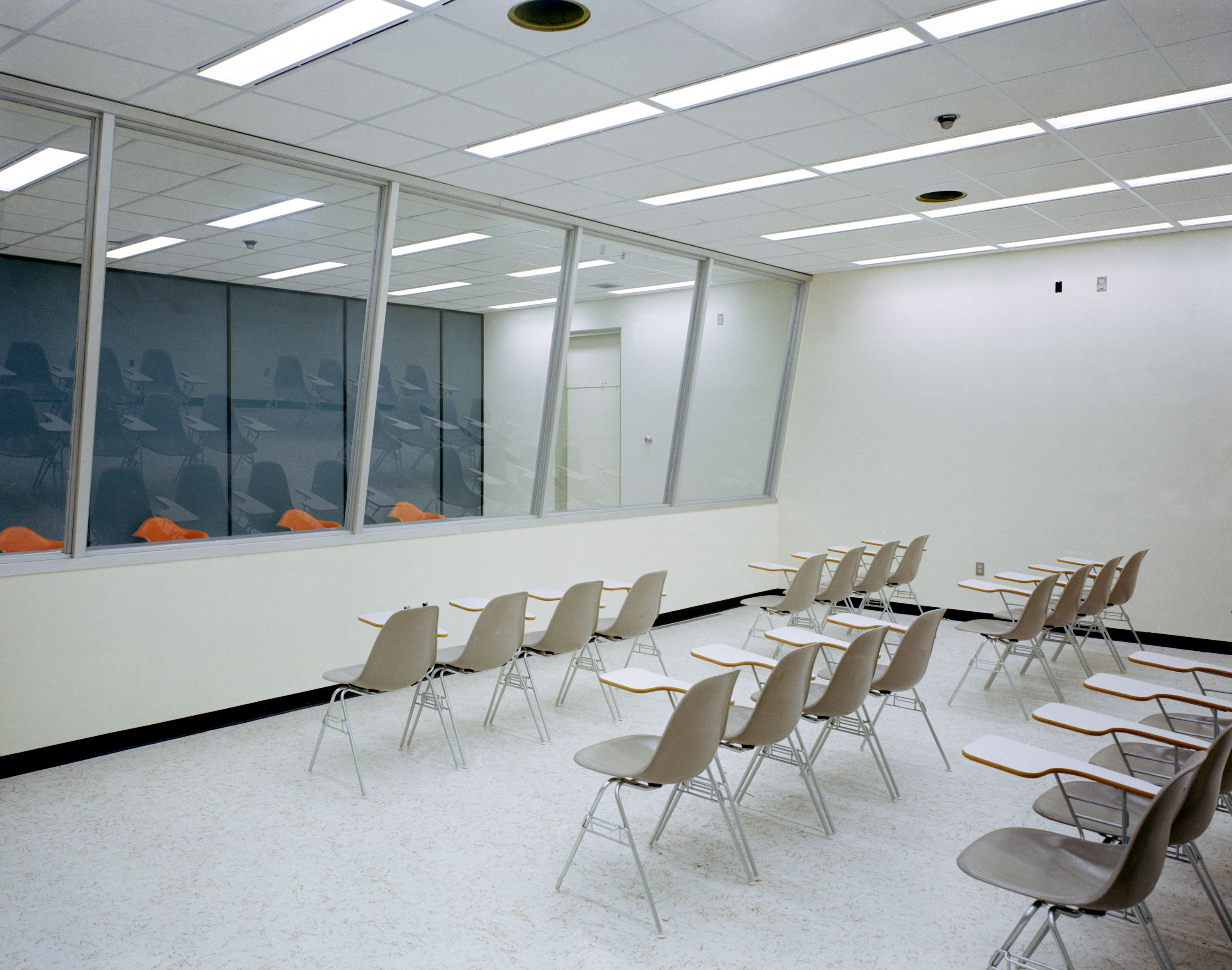 Press Room - Crew Reception Area (CRA) - Lunar Receiving Laboratory (LRL) - MSC