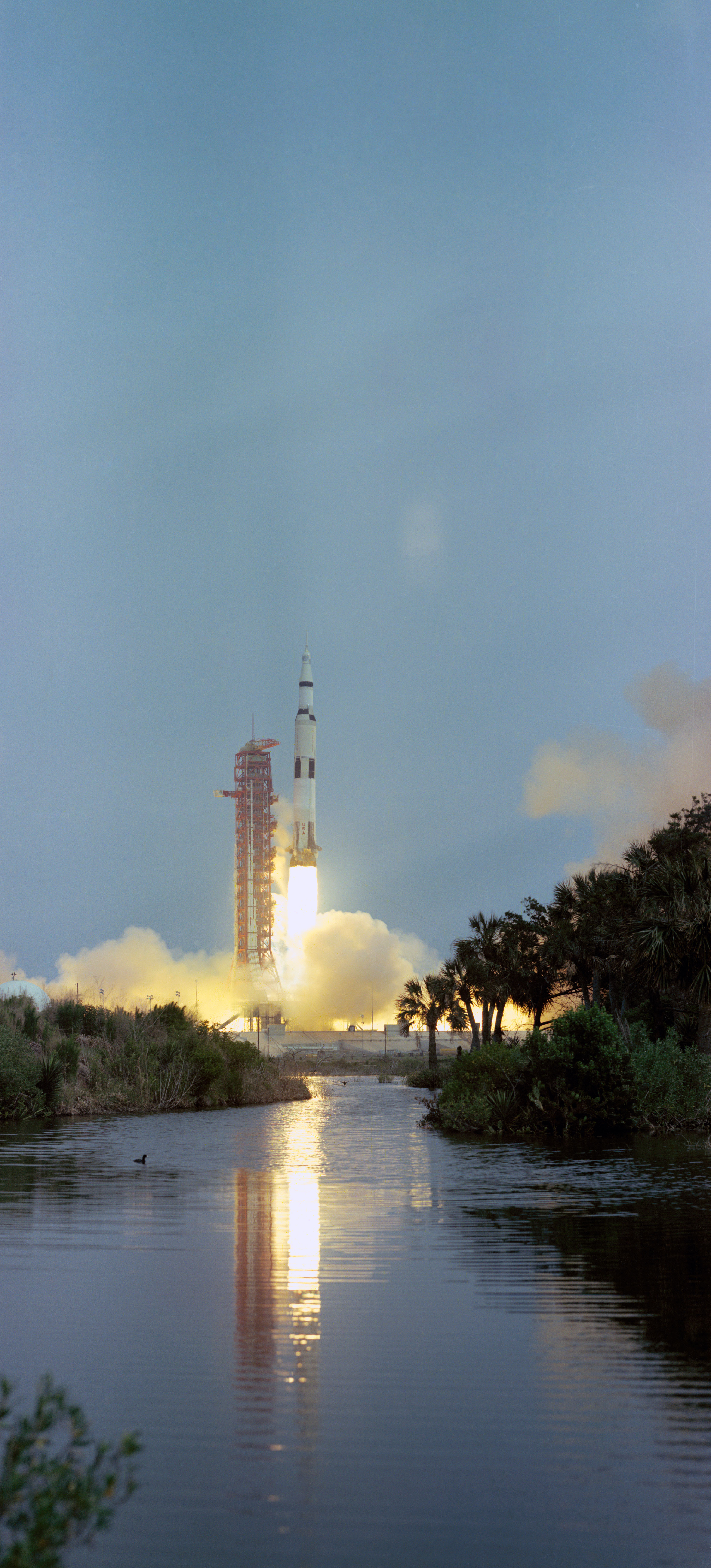 APOLLO 13 - LAUNCH - KSC