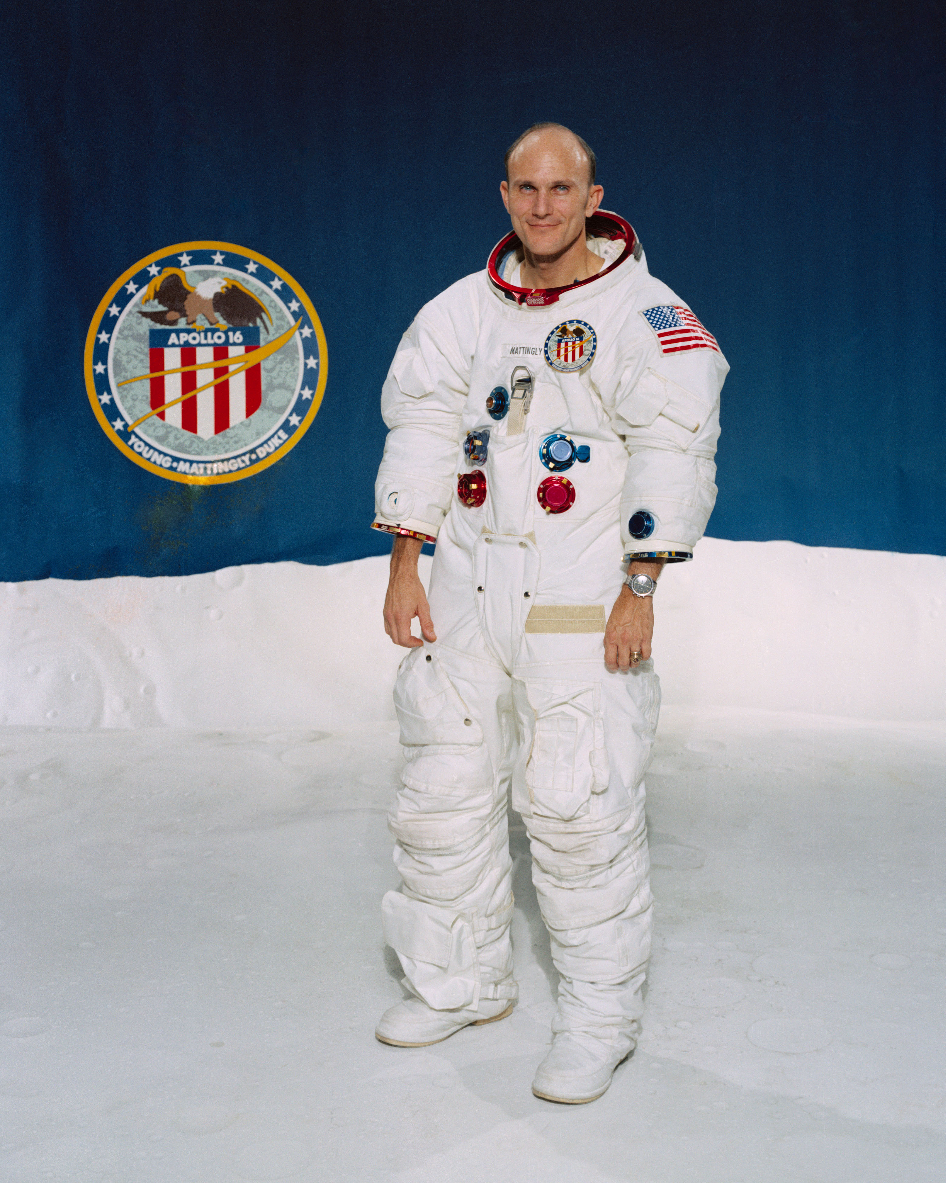 APOLLO XVII (PORTRAITS) - ASTRONAUT MATTINGLY, THOMAS