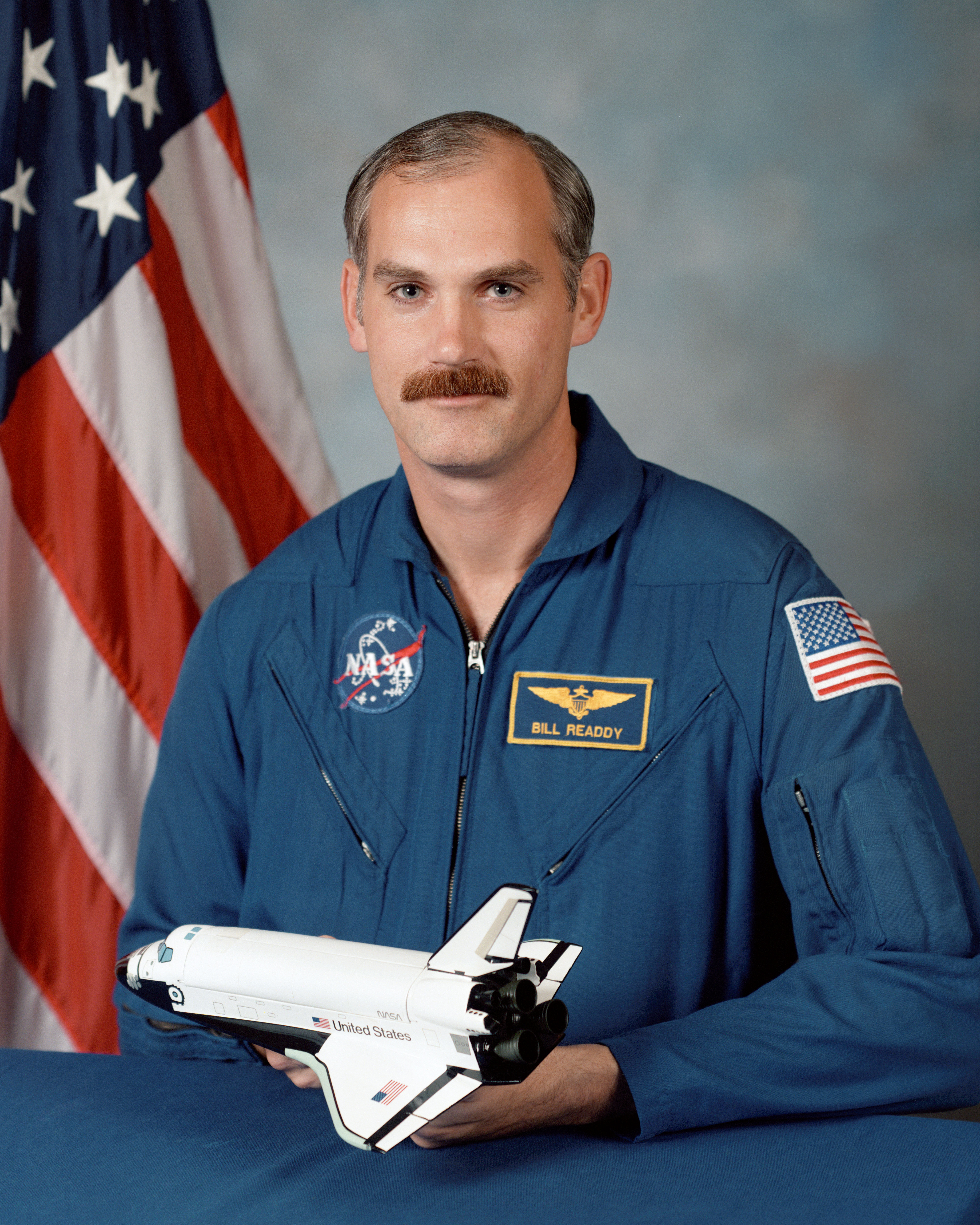 Official portrait of 1987 astronaut candidate William F. Readdy