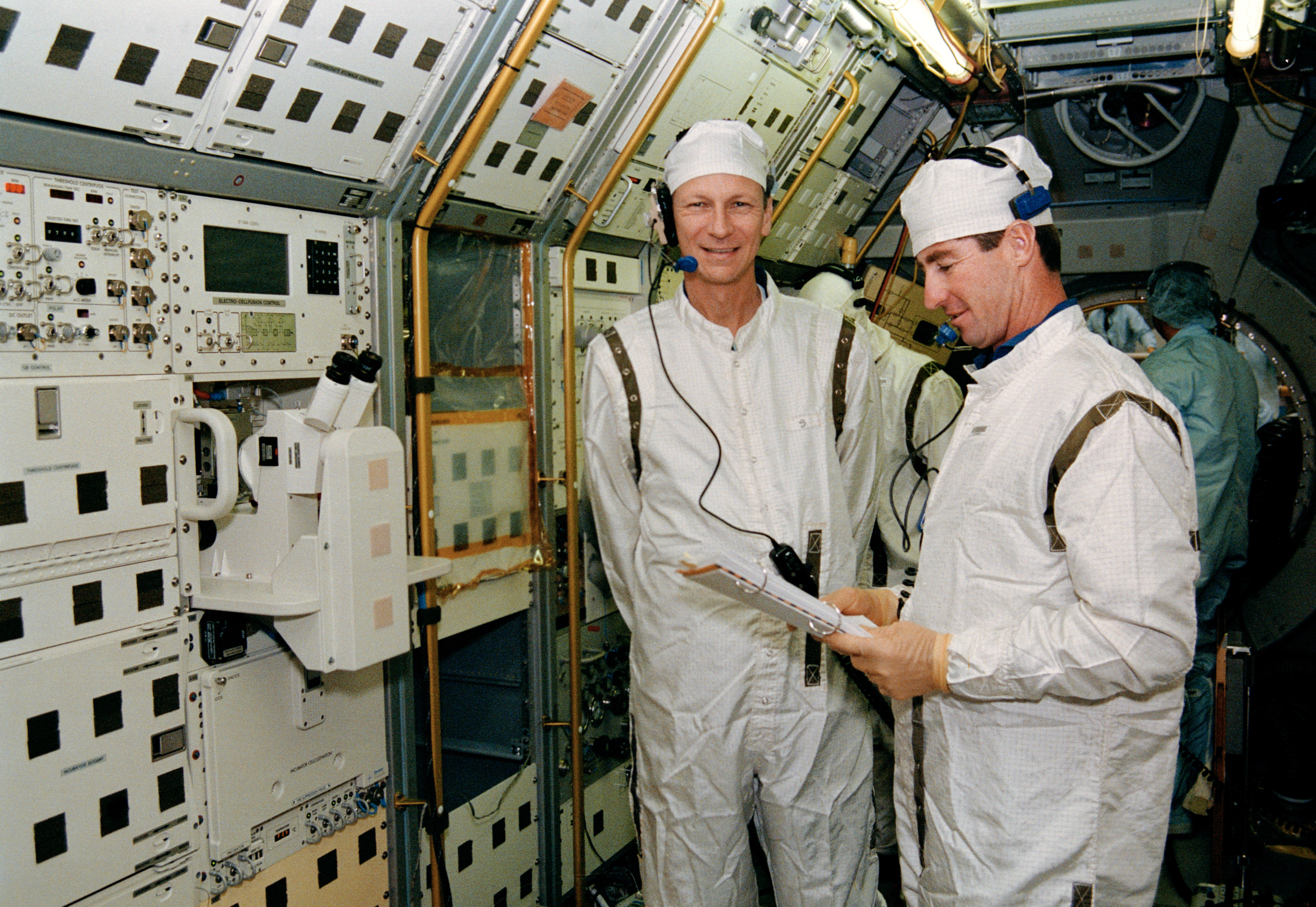 STS-55 Commander Nagel and Pilot Henricks participate in KSC preflight tests