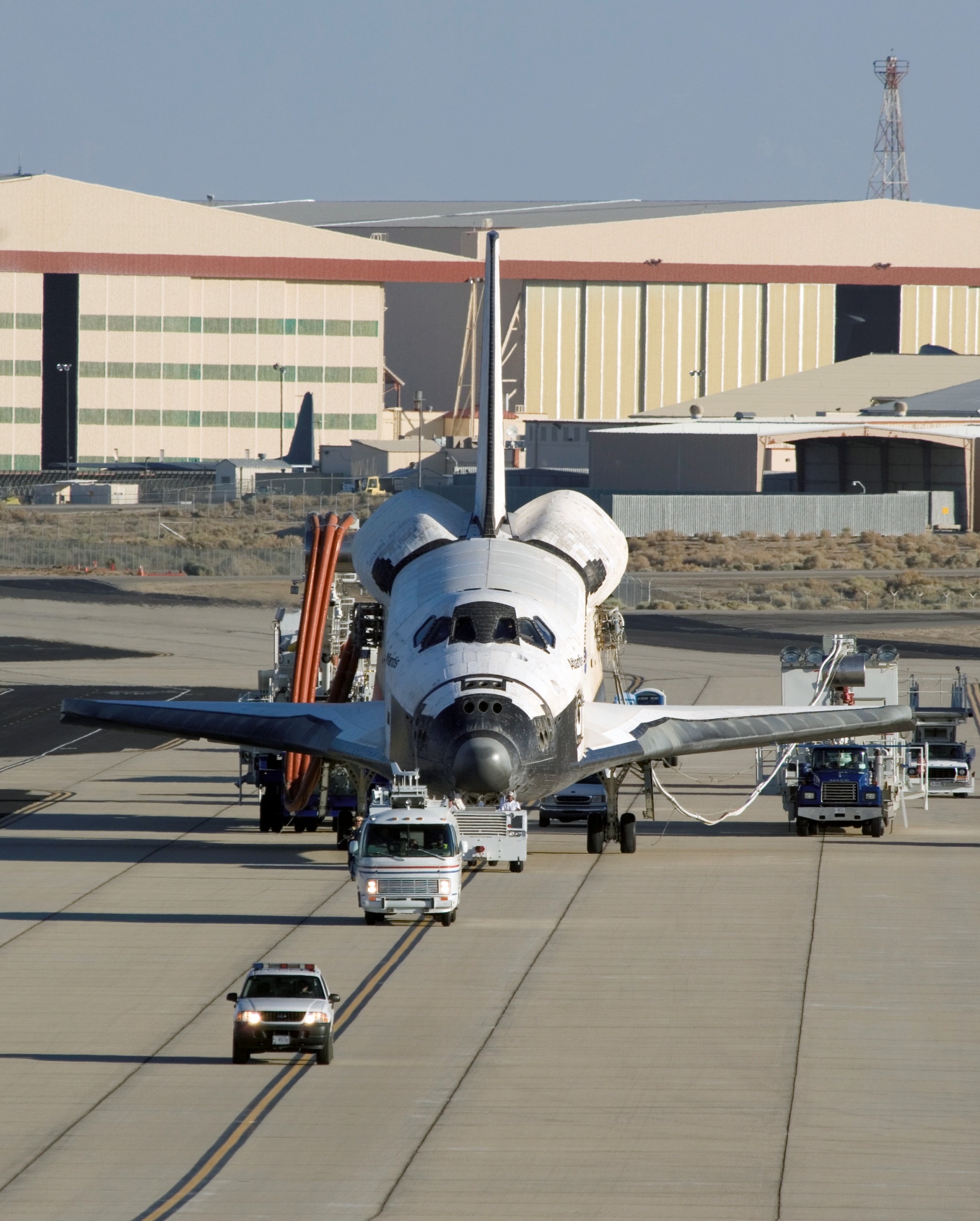 STS-117 landing at Dryden
