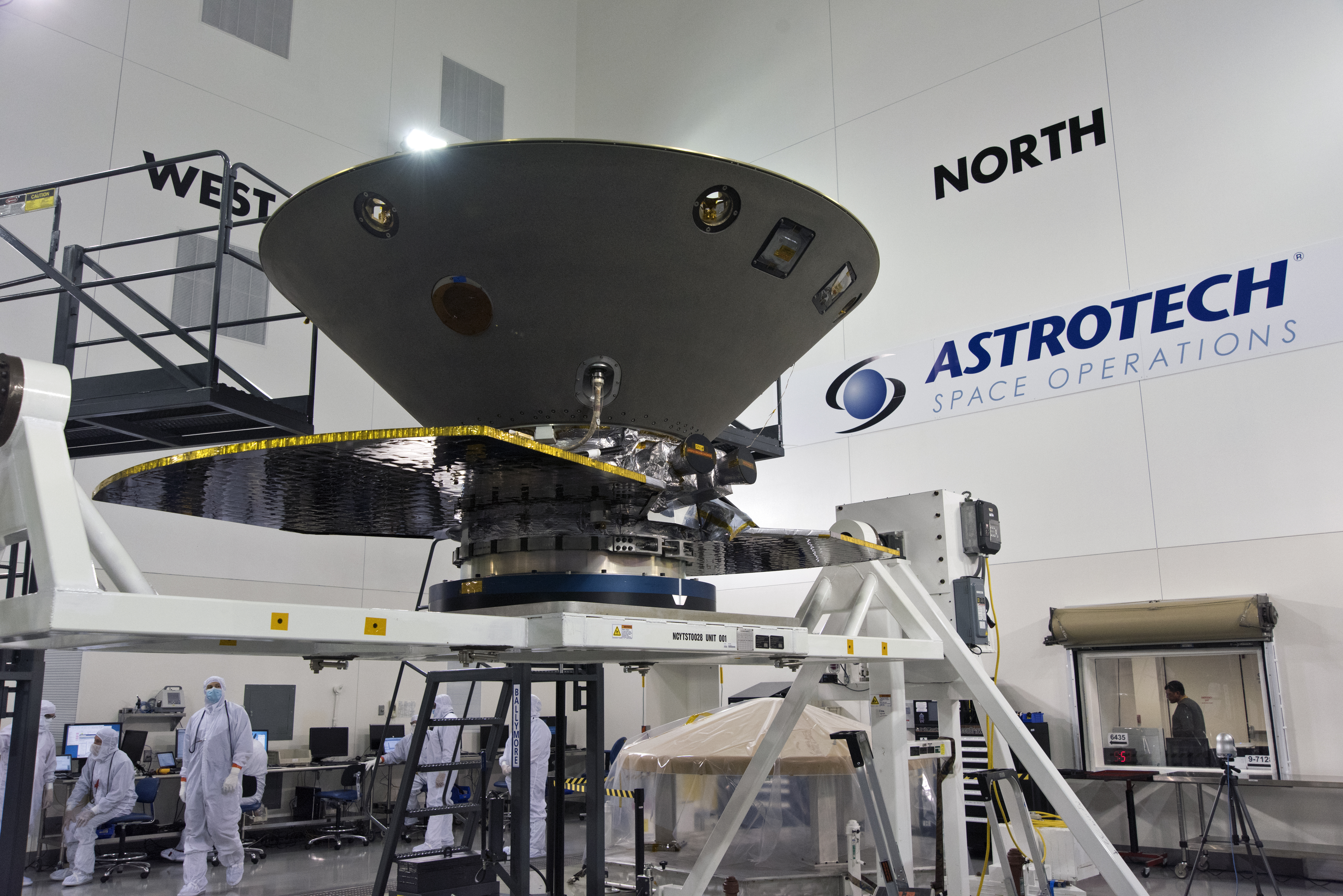 InSight Spacecraft Lift to Rotation Fixture