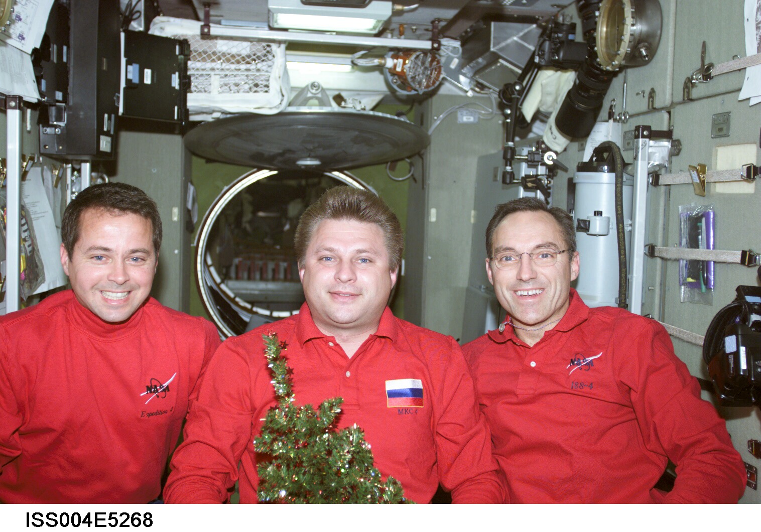 Expedition Four Crew Christmas 2001 portrait in the ISS Zvezda SM