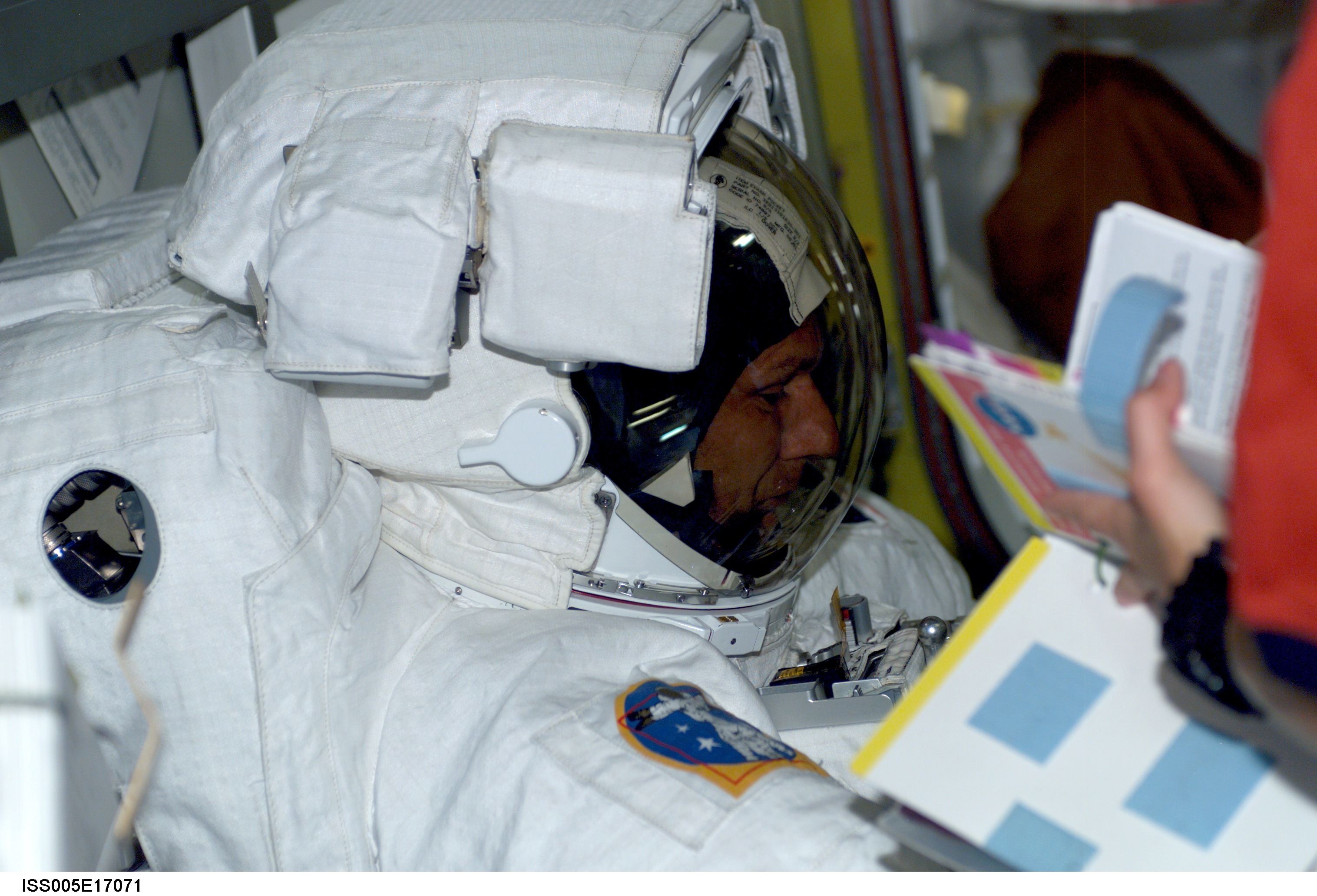Sellers attired in his EMU during Expedition Five on the ISS