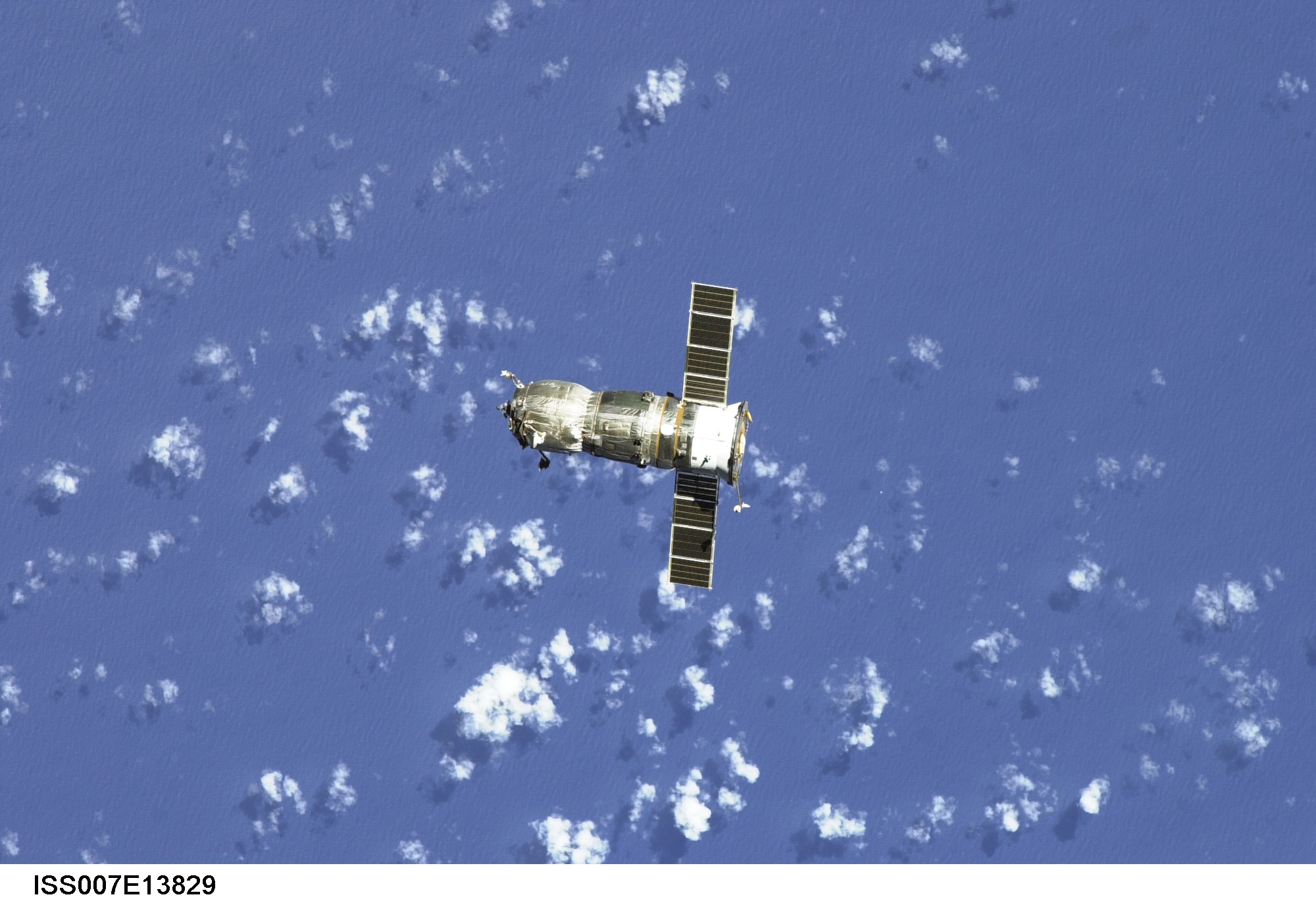 iss007e13829