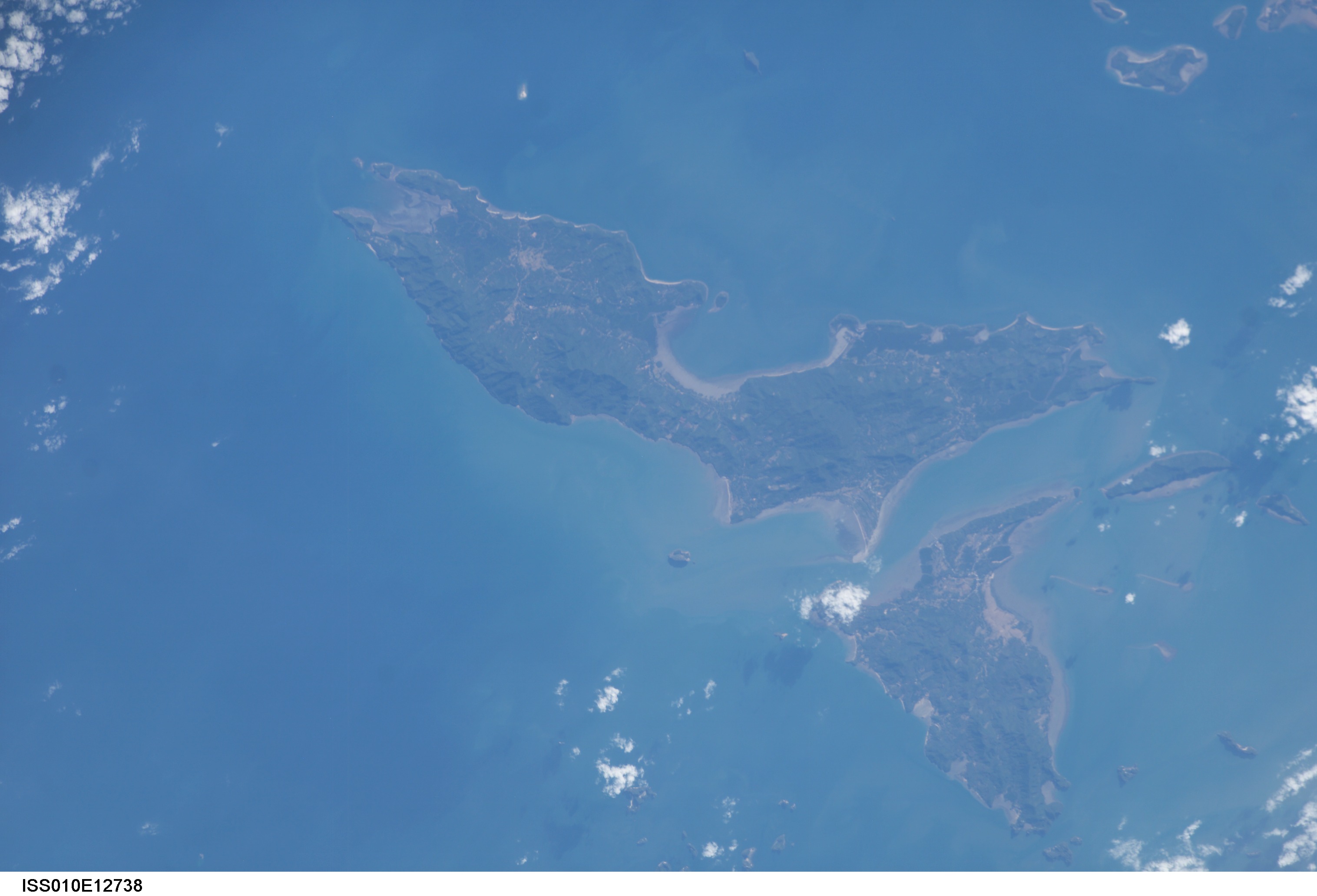 Earth Observations taken by the Expedition 10 crew