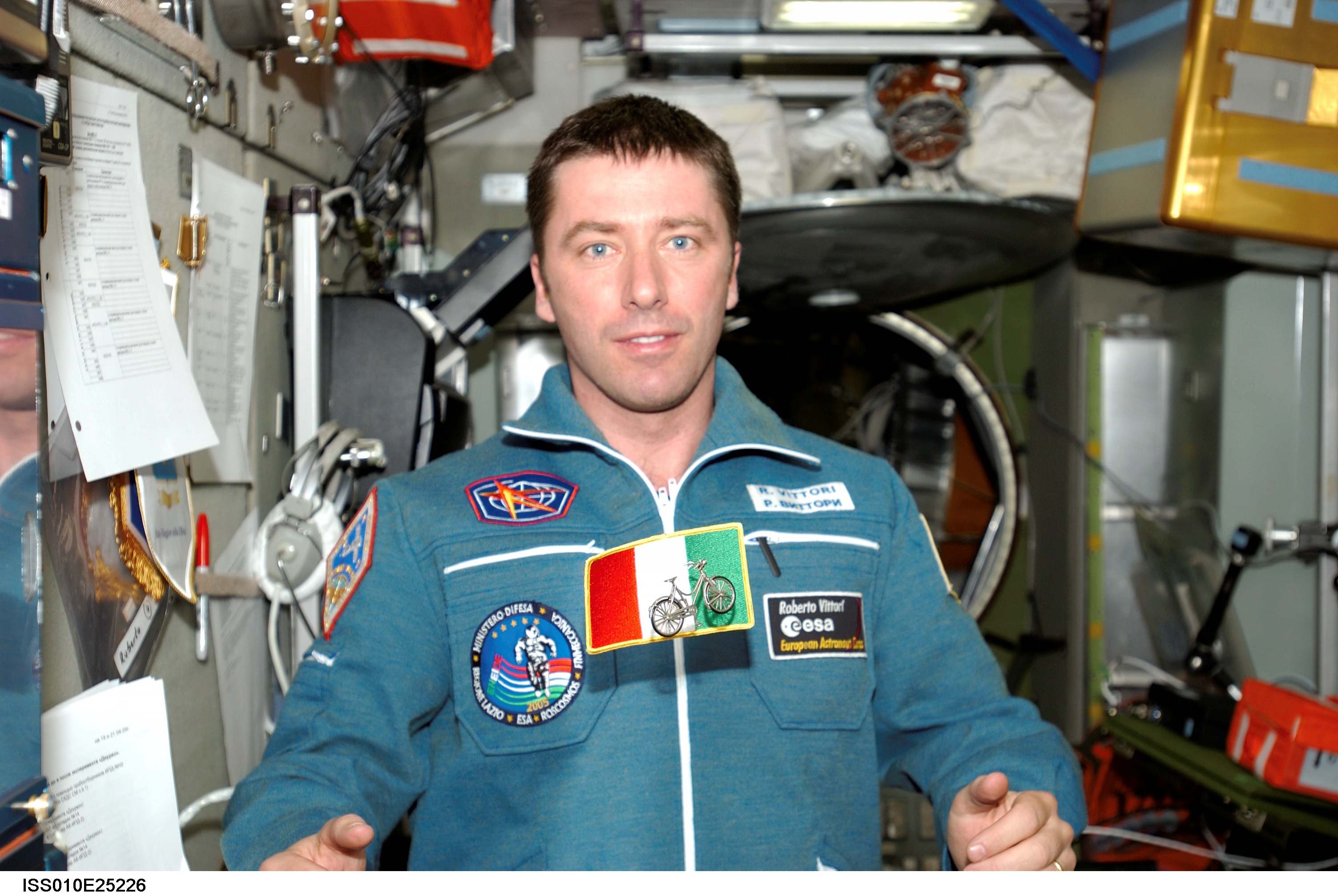 Vittori in the SM during Expedition 10 / Expedition 11