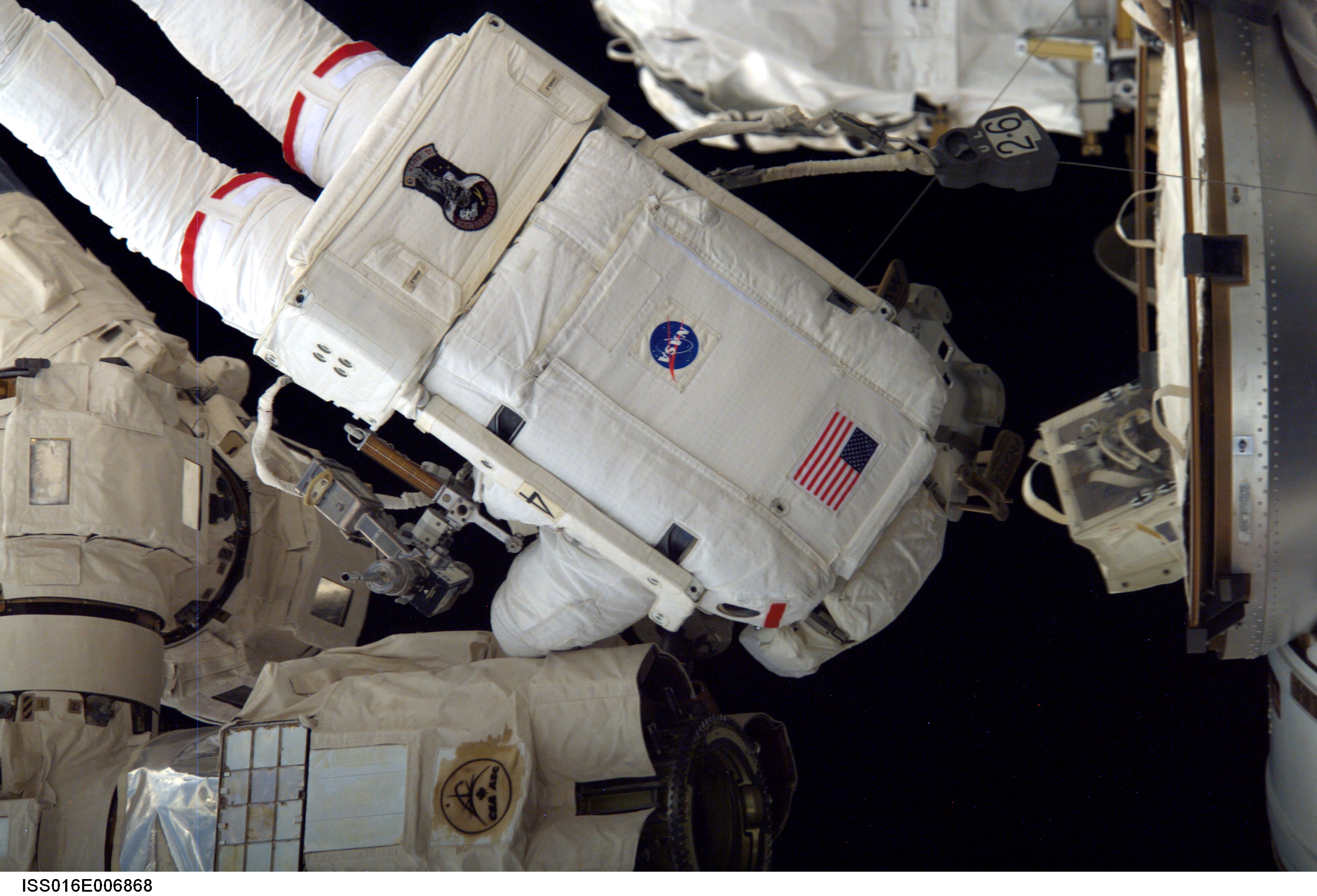 Parazynski during Expedition 16/STS-120 EVA 1