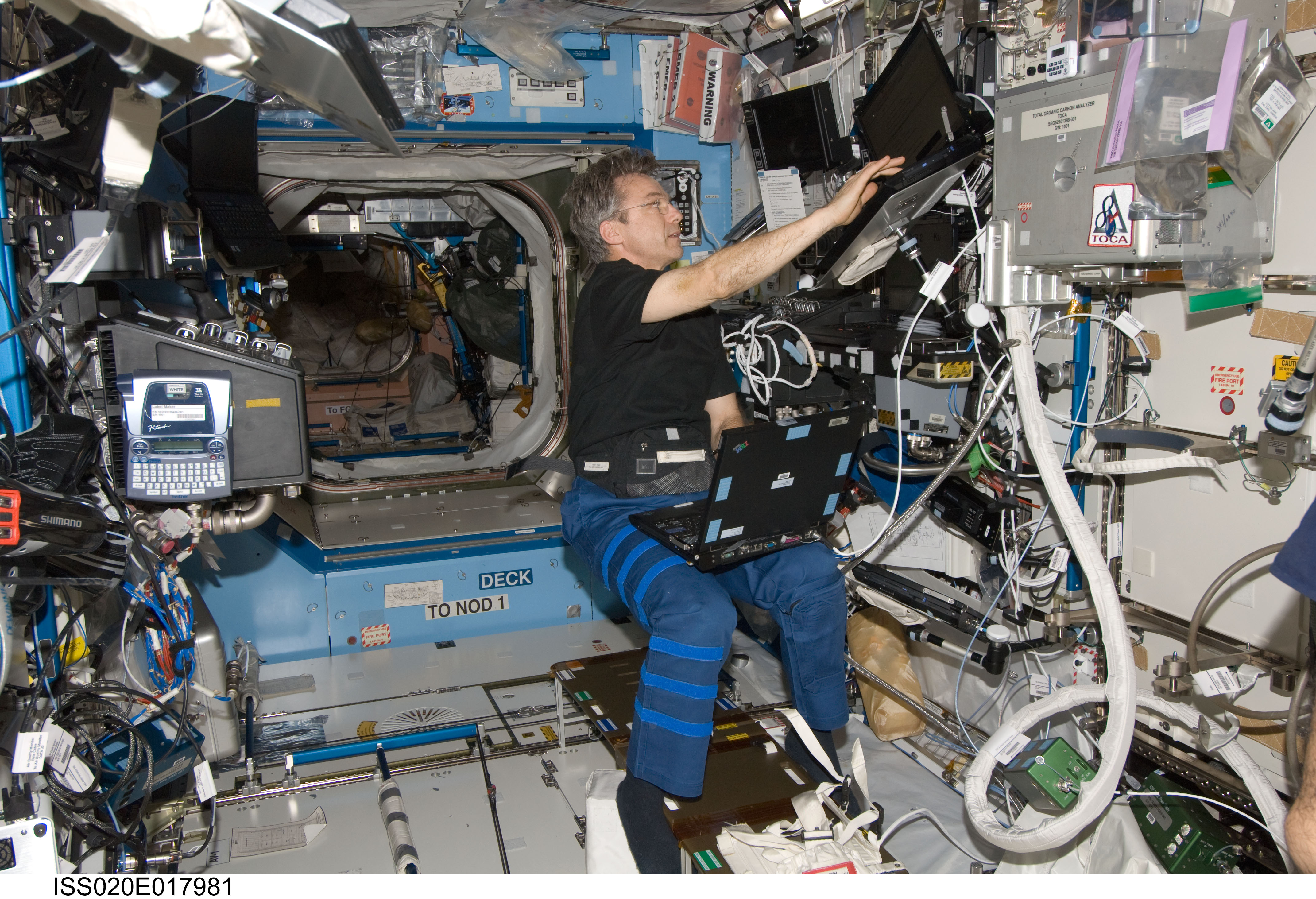 Thirsk in U.S. Laboratory