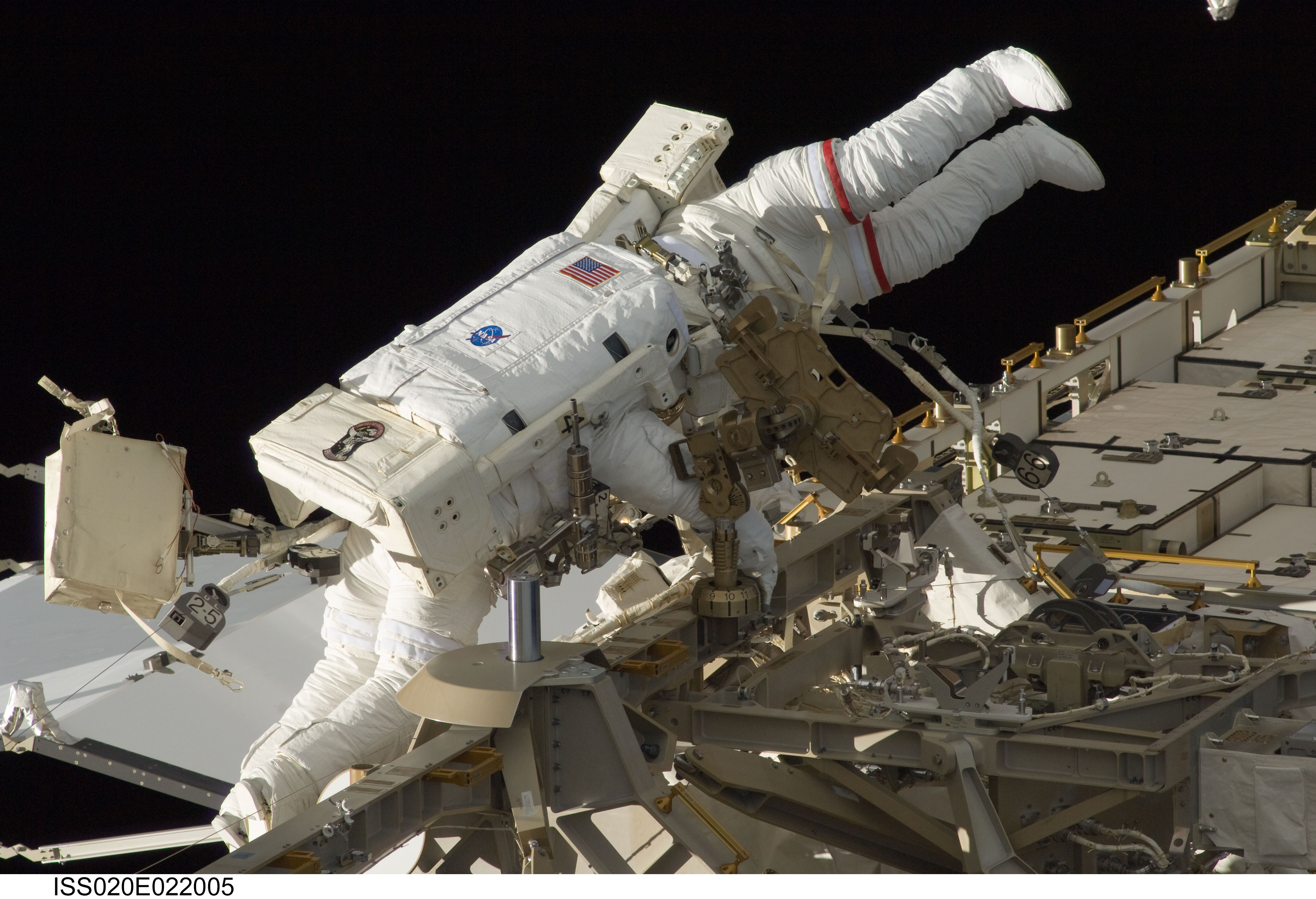 iss020e022005