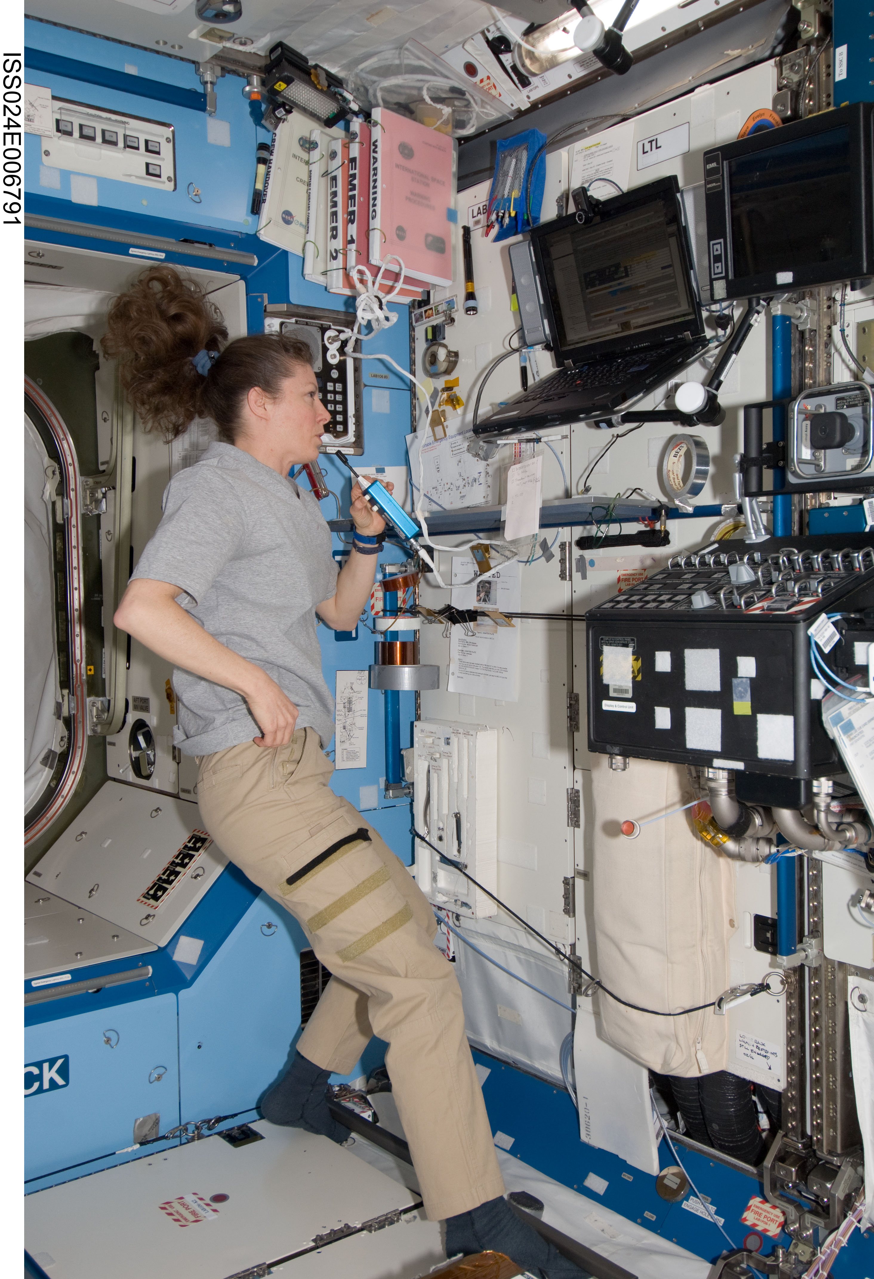 FE Caldwell Dyson during a Crew Conference