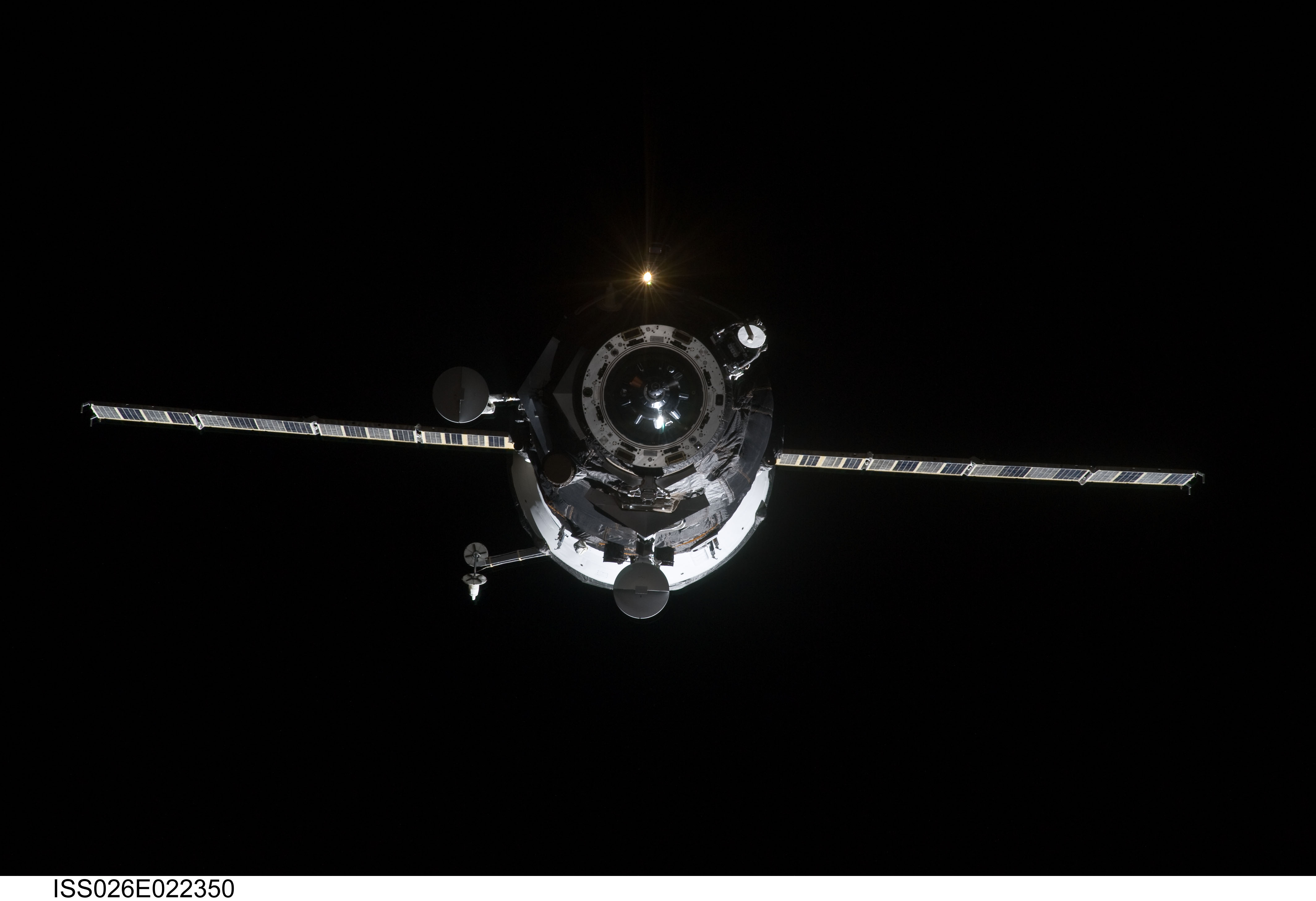 Progress 41 Resupply Vehicle approaches the ISS