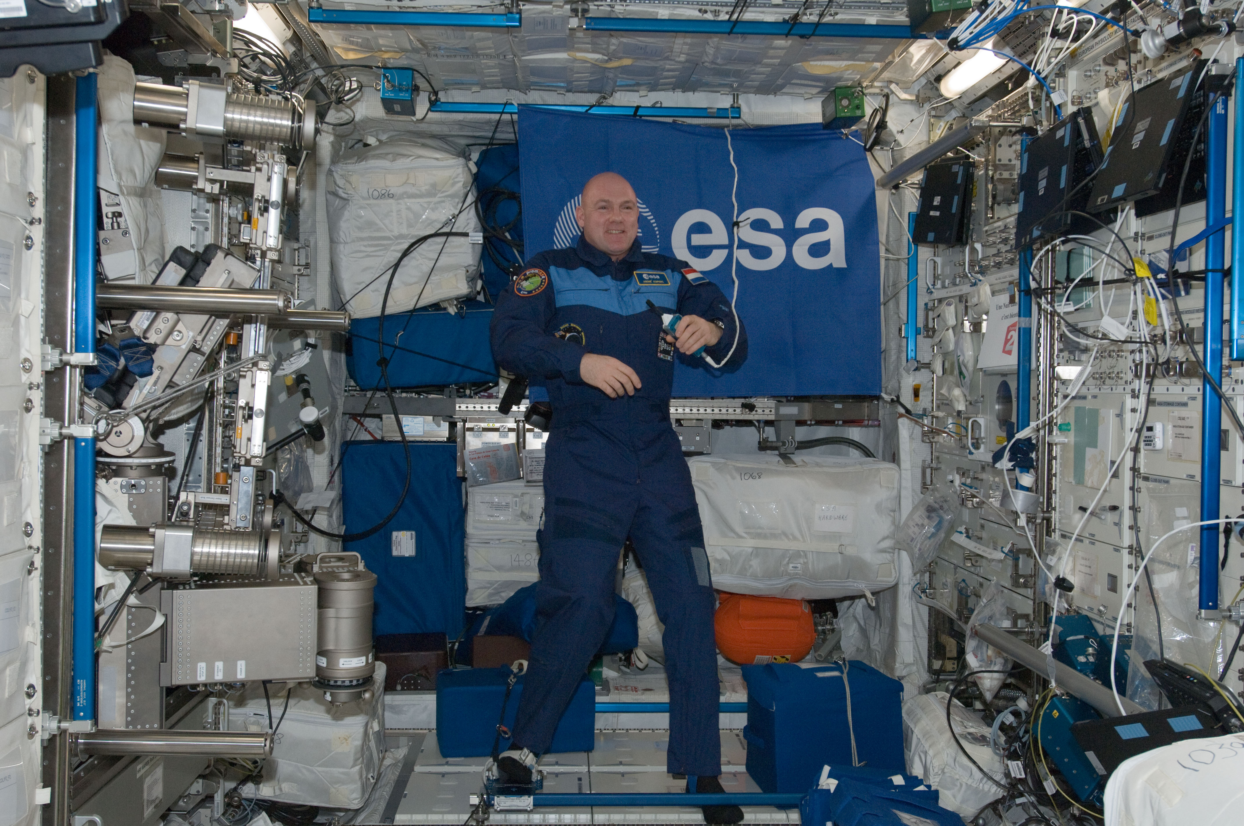 Kuipers during ESA PAO Event in the Columbus Module