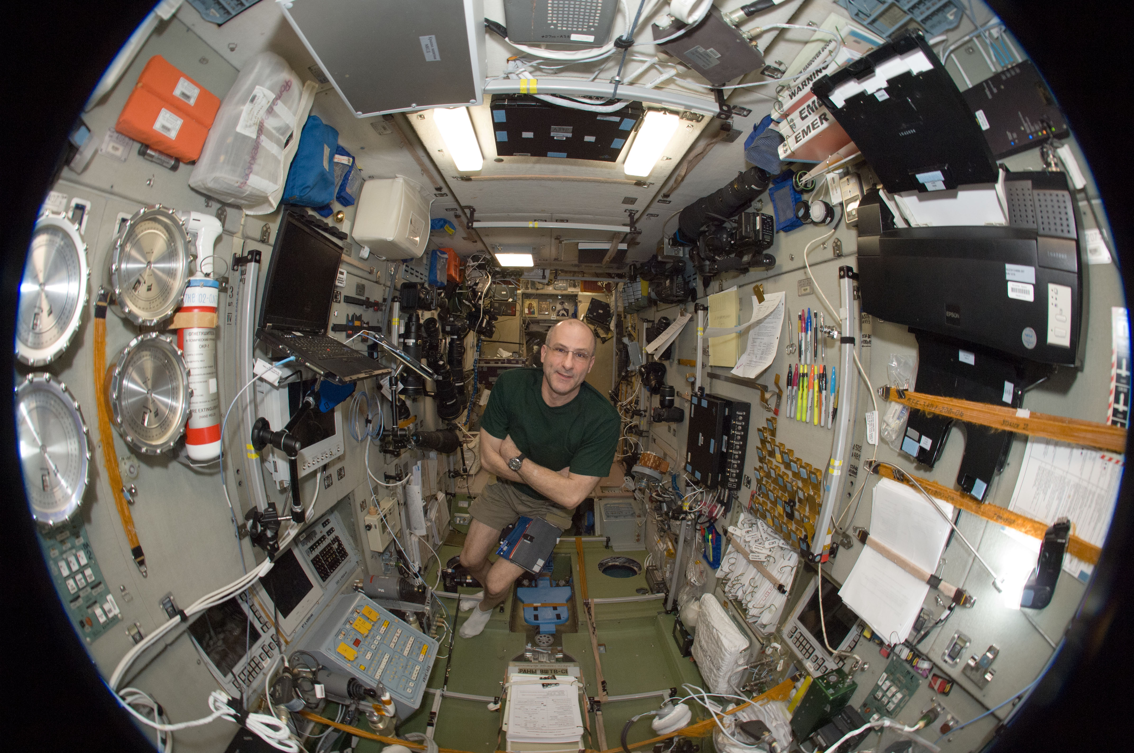 Pettit in Fisheye View of SM