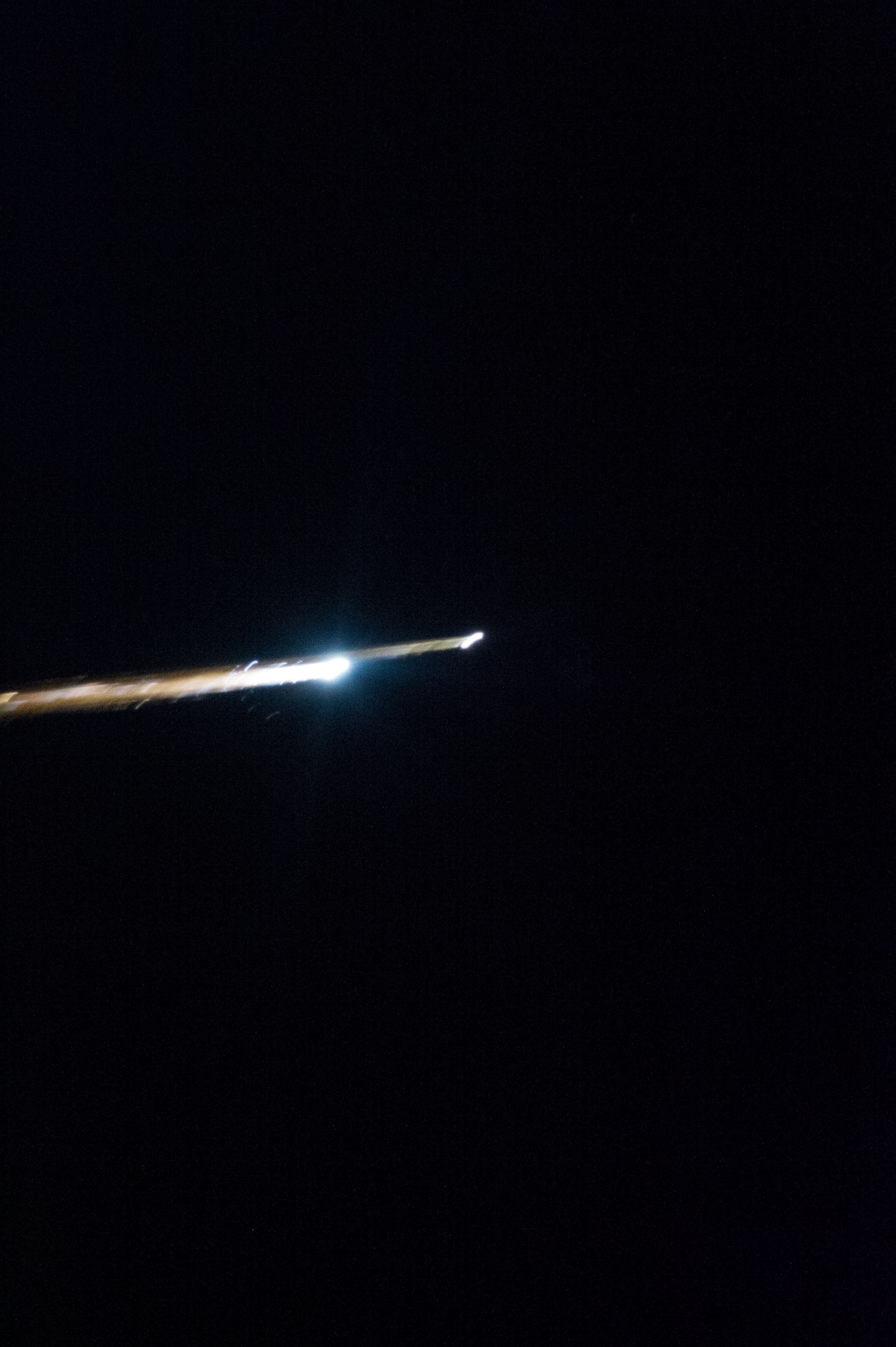 Soyuz TMA-05M beginning to re-enter the Earth's atmosphere