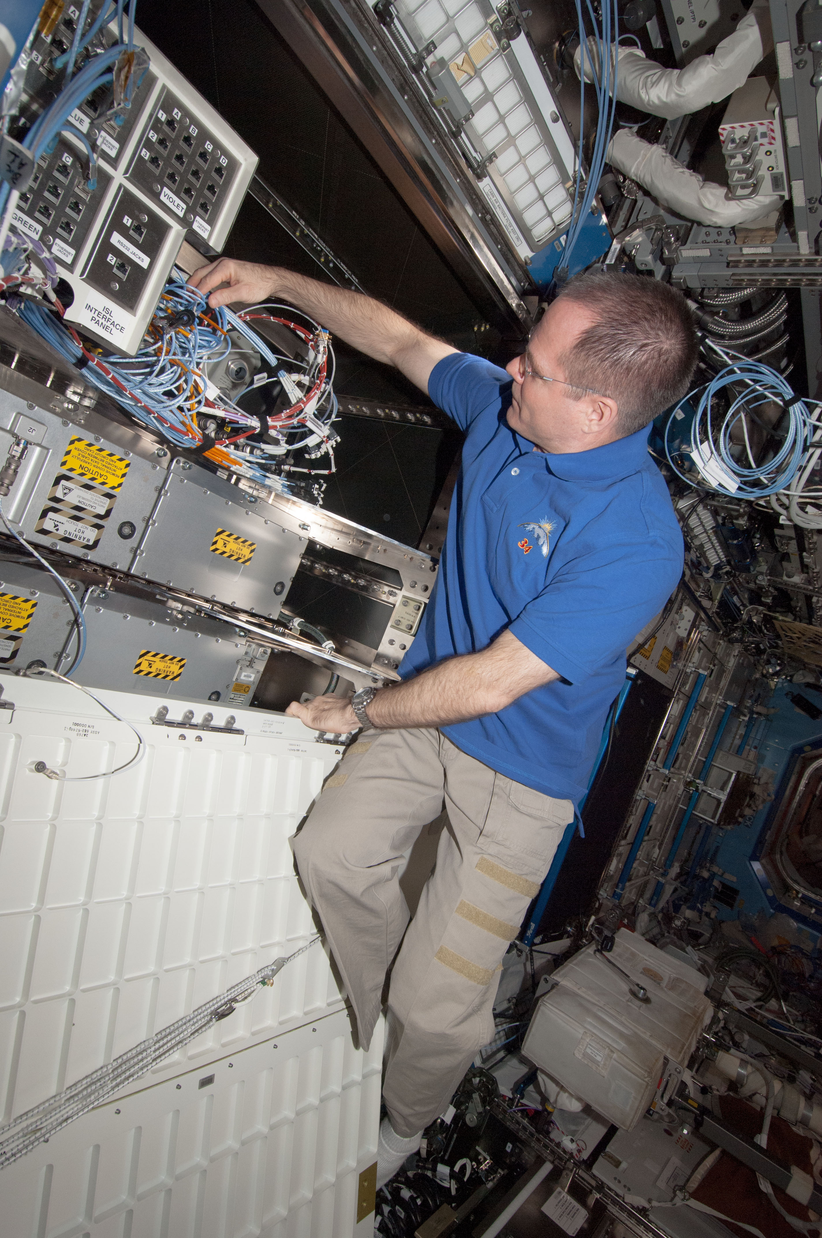 Ford reconfigures cables for the JSL Area Network