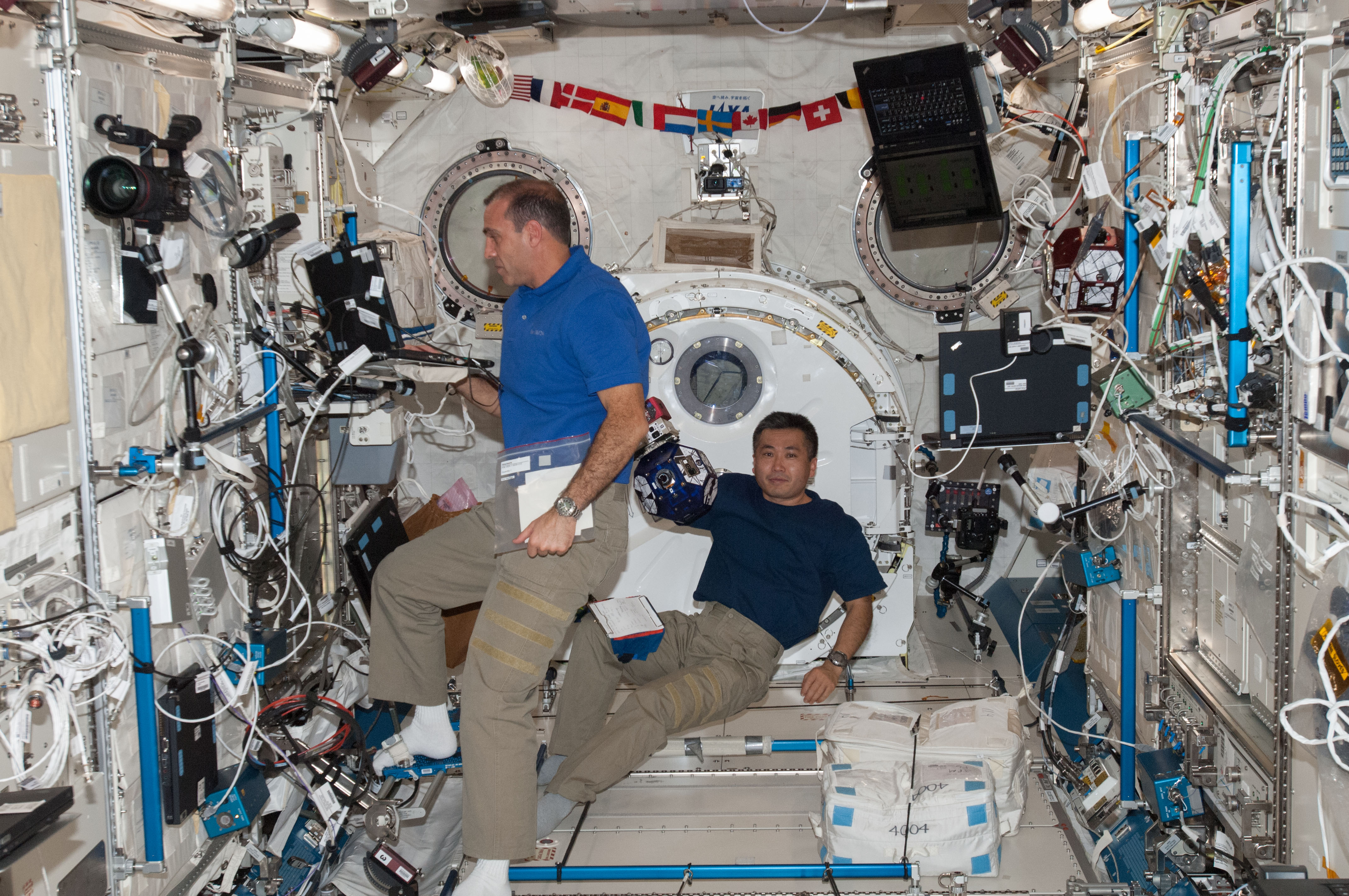 Synchronized Position Hold, Engage, Reorient, Experimental Satellites (SPHERES) Vertigo Test