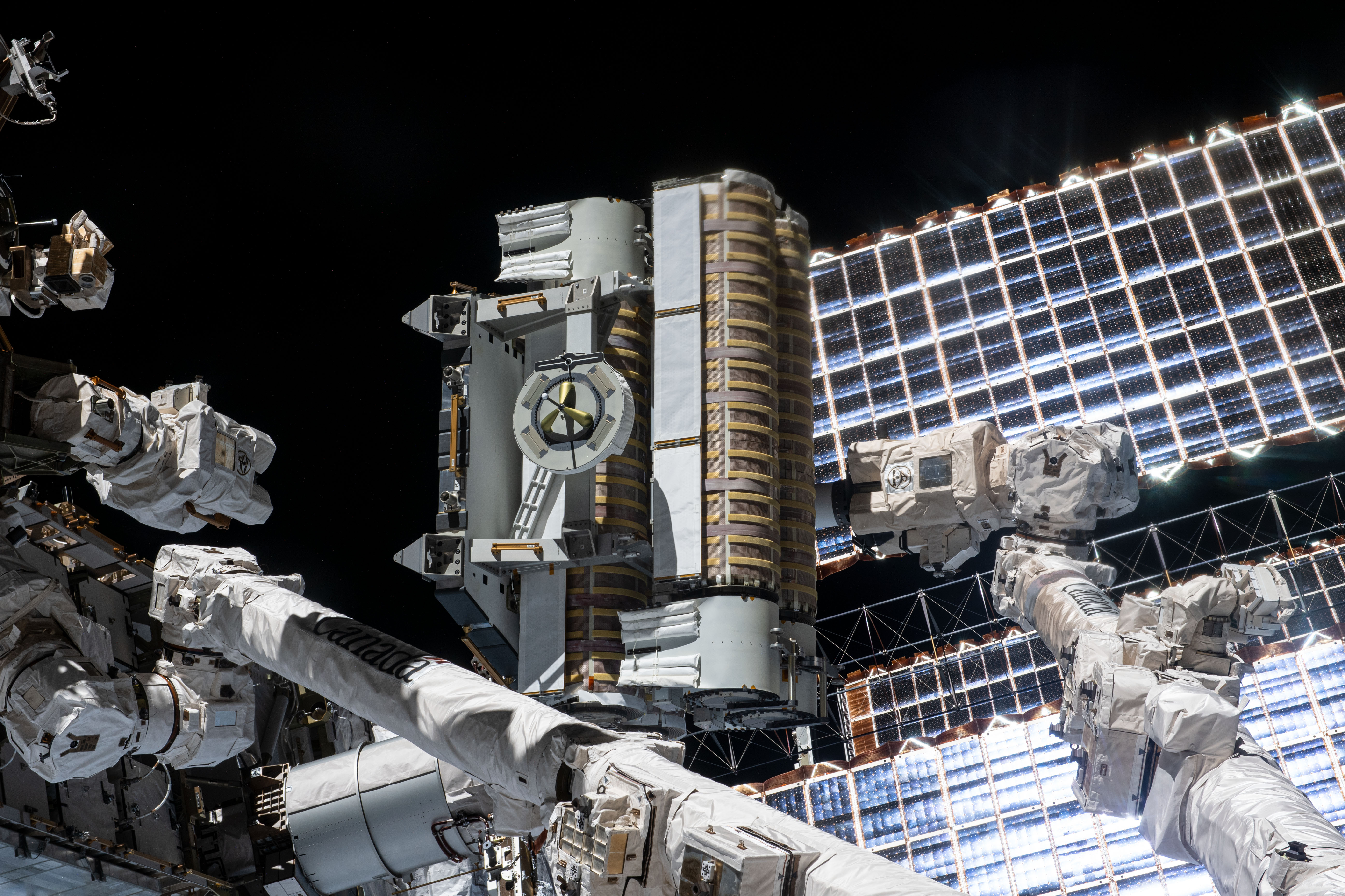 iss065e116519