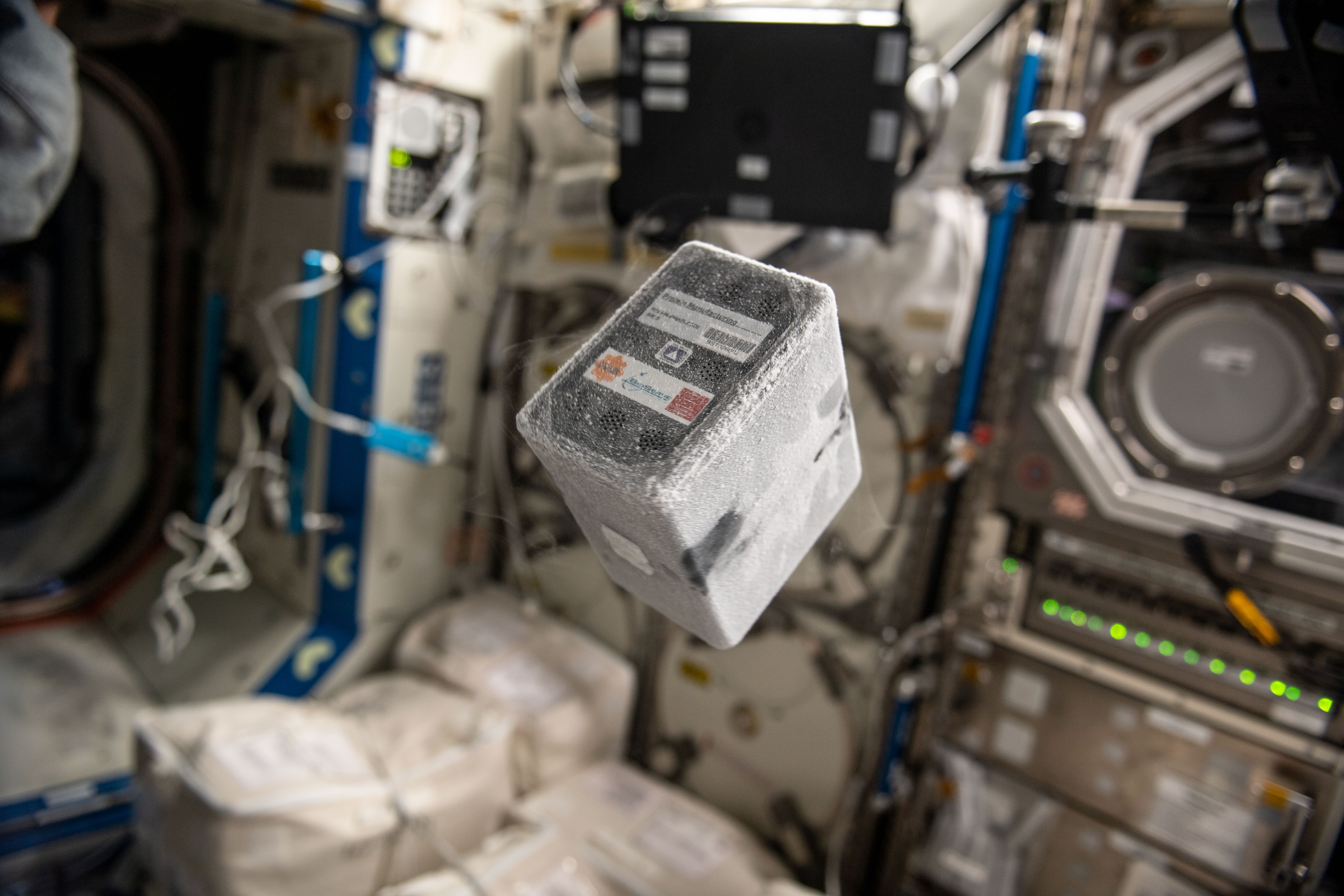 iss067e191182
