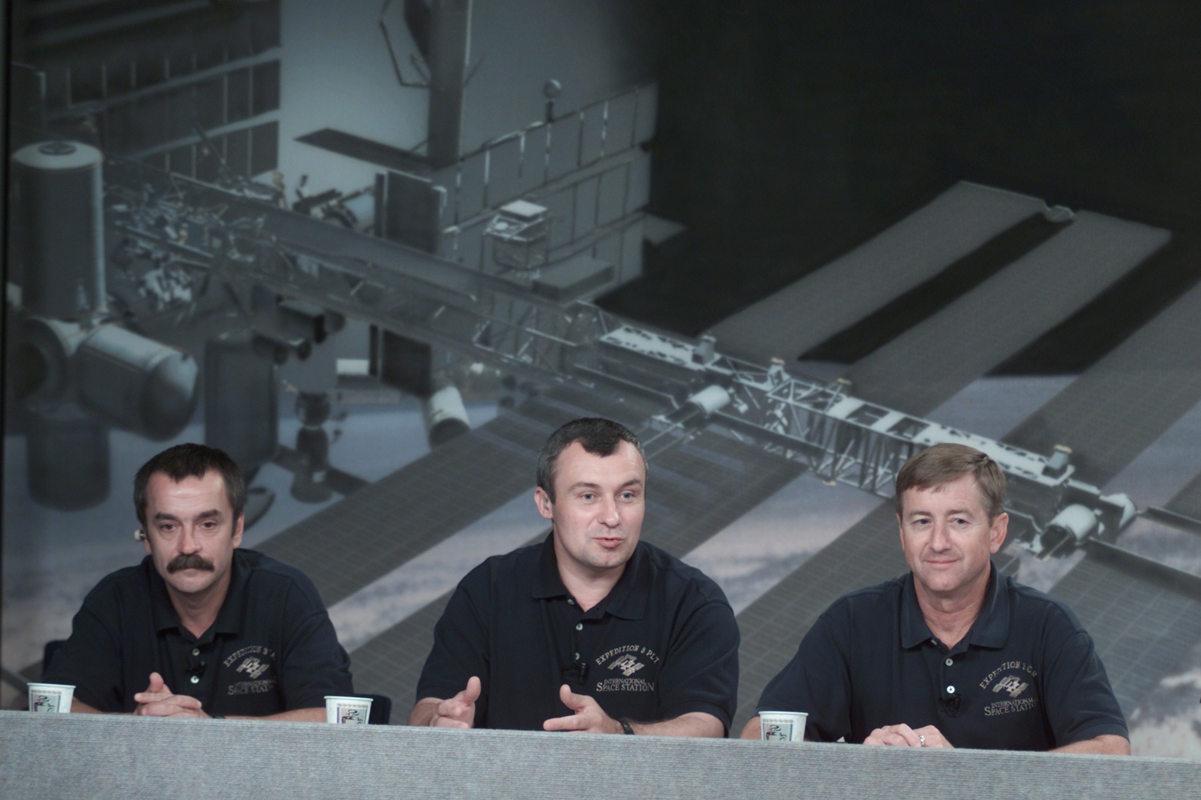 STS-106 and Expedition 3 Briefing