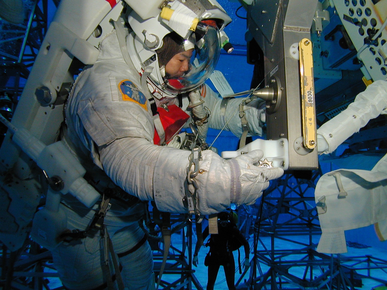 STS-114 EVA training at the NBL