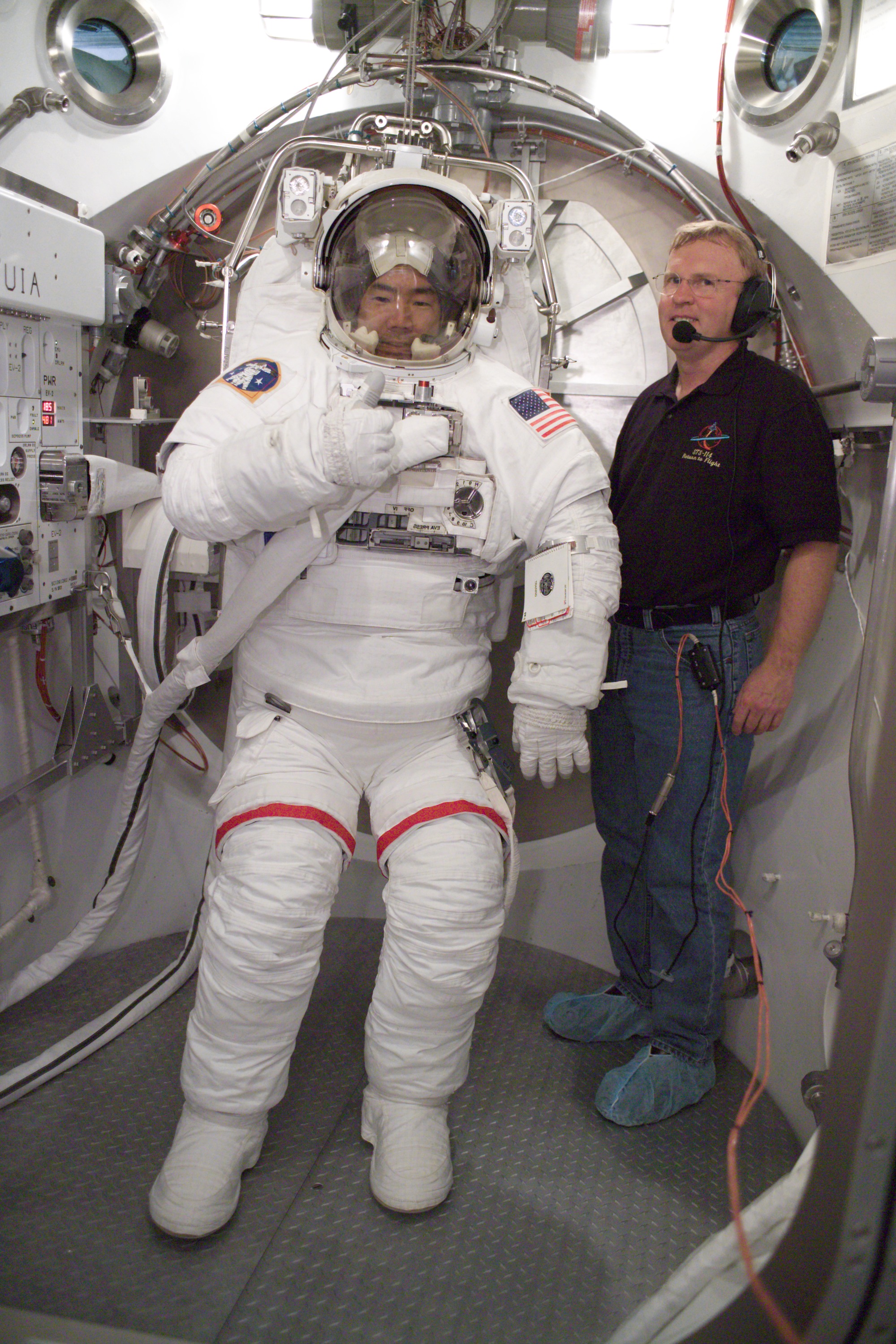 Documentation of STS-114 crew member Soichi Noguchi in SSATA Chamber