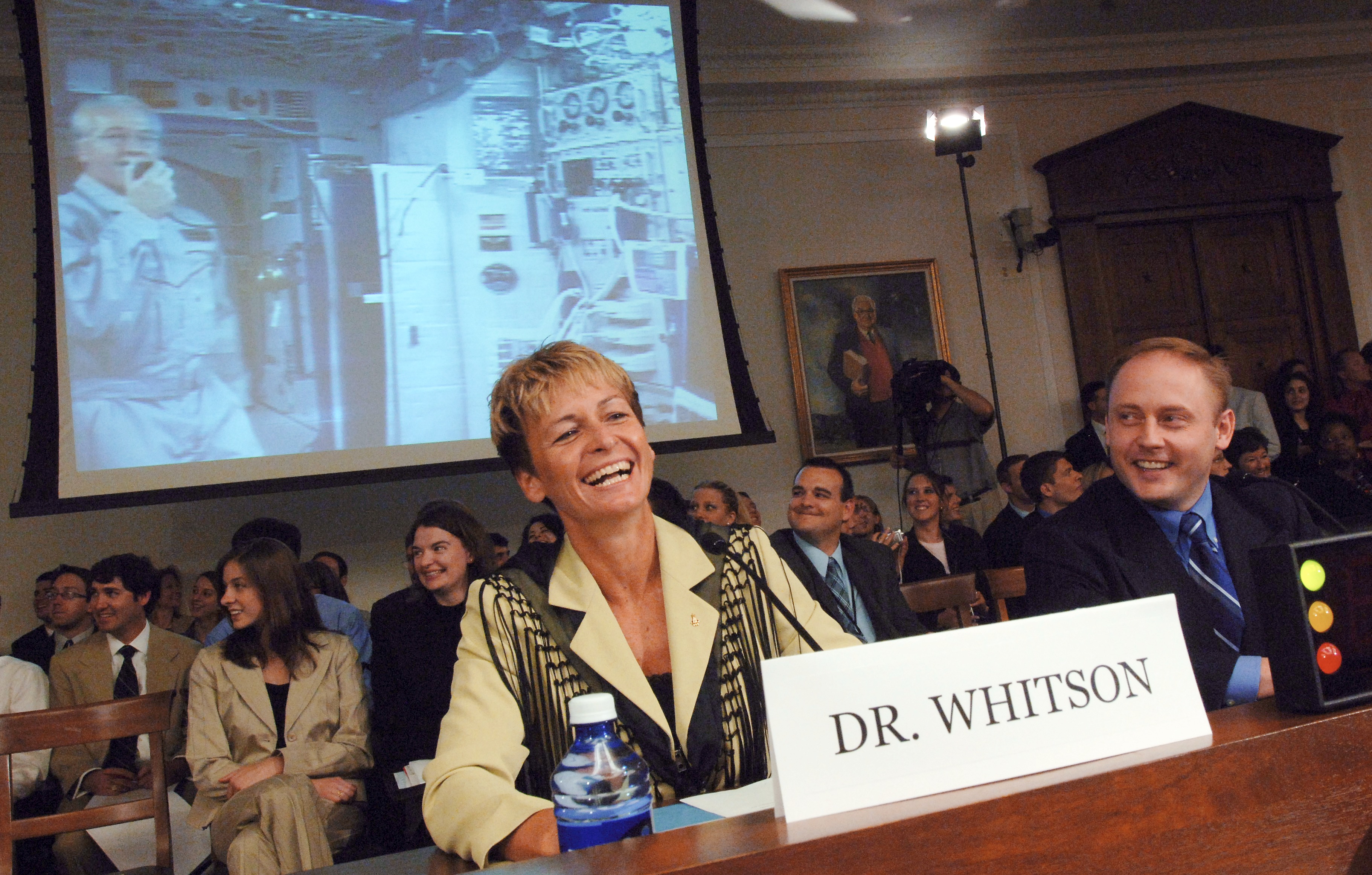 Whitson and Fincke in MCC during House Subcommittee on Space and Aeronautics hearing